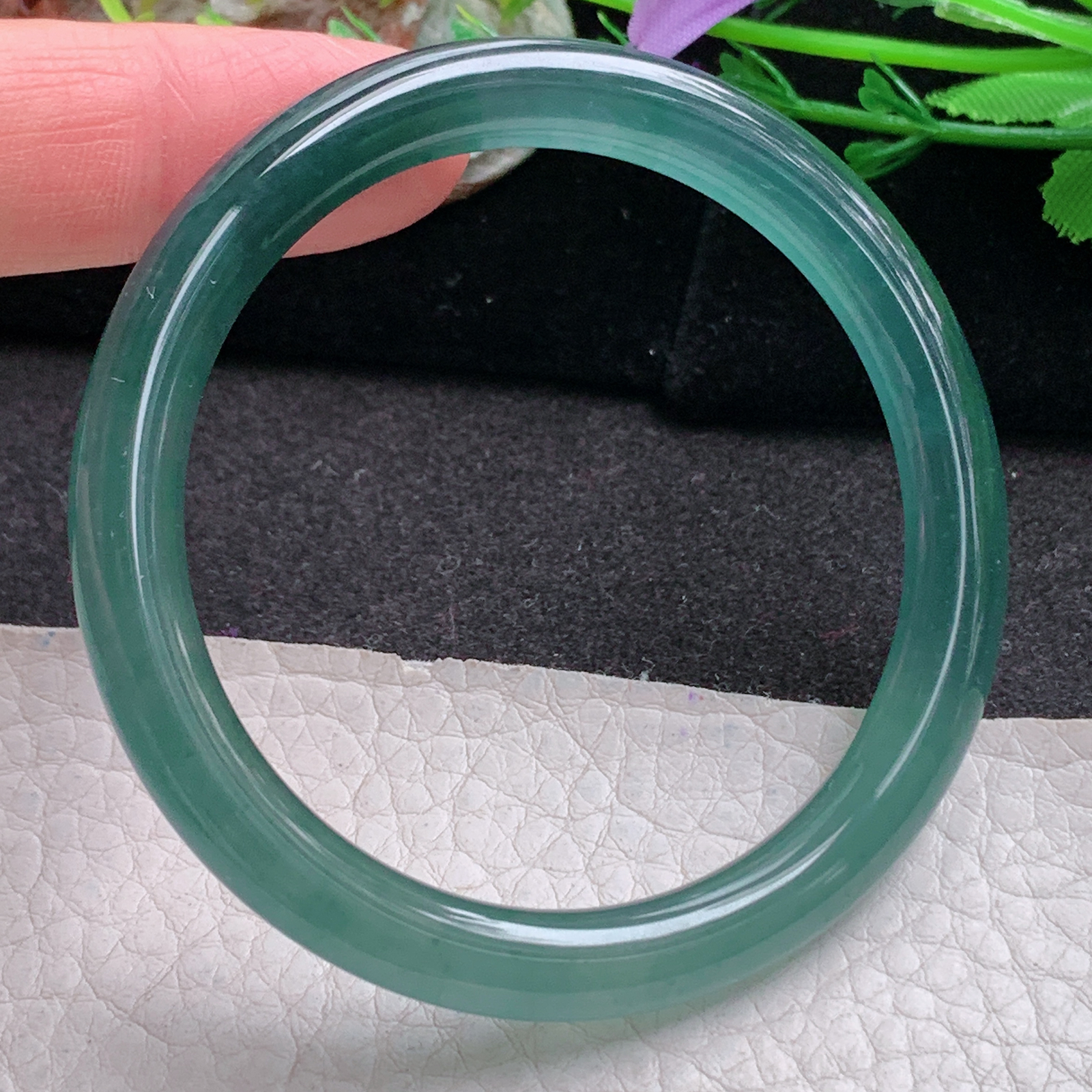 yh小圈口51.3*7*7.5美人镯 天然翡翠a货手镯冰绿圆条玉镯子