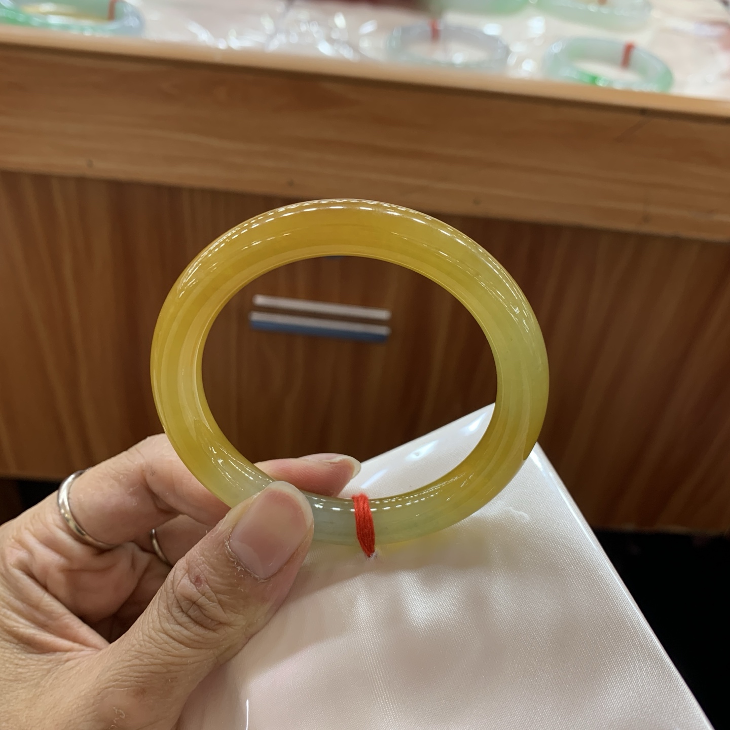 04224053.8-9.5-8.9冰黄翡圆条