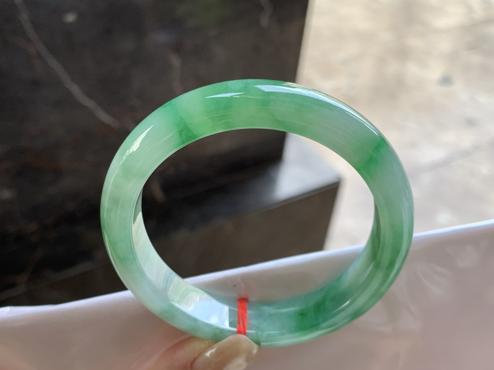 54.5-11.6-8

糯冰种带色手镯^_^有种有色～绿色浓郁漂亮