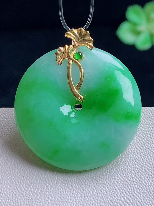 ，18k平安扣，无裂，尺寸31.7/27.8/5.5，编号va  22