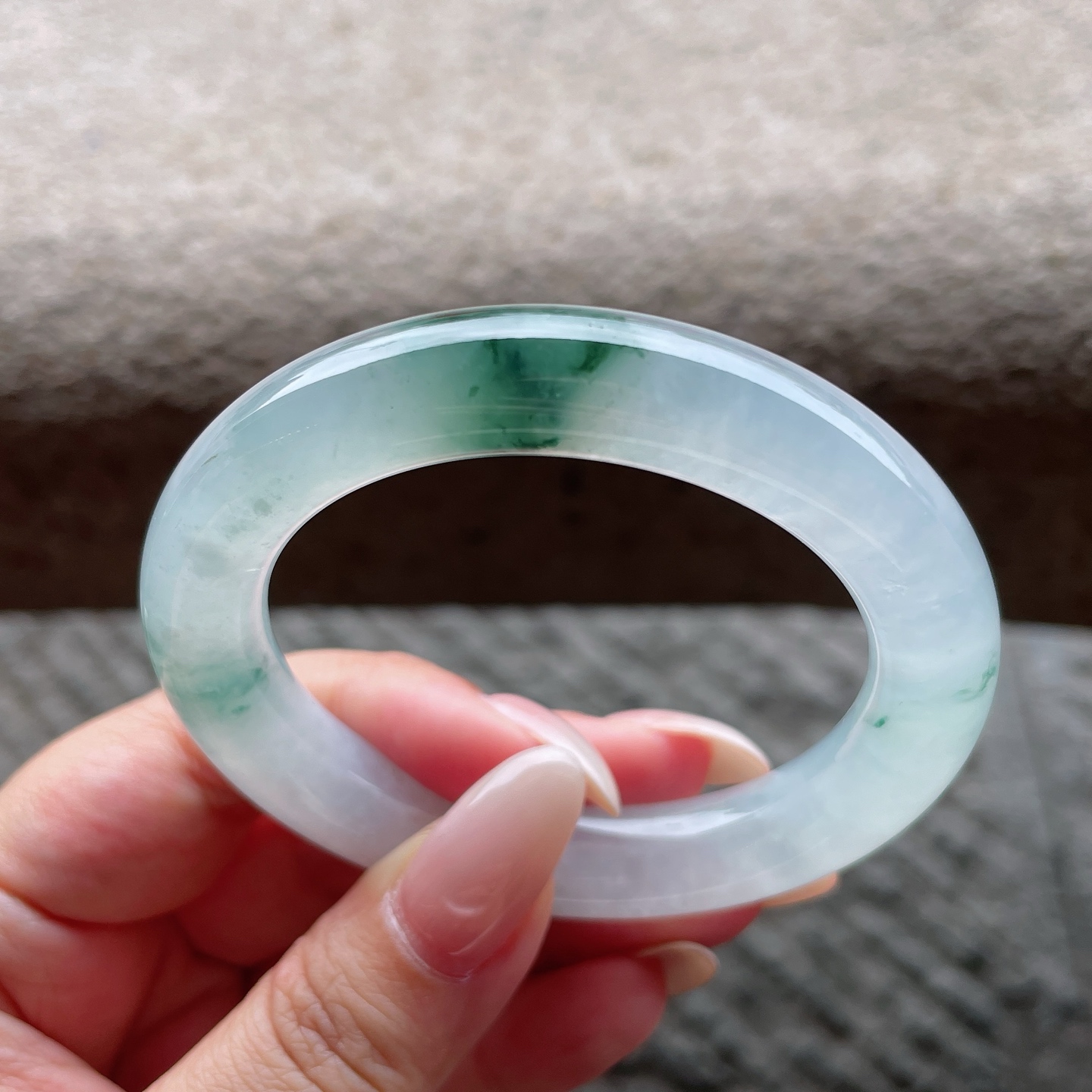 圆条52 53，52.6-11.1-10.5，0423M6，冰种飘花，晶莹剔透，水润，种老，有纹