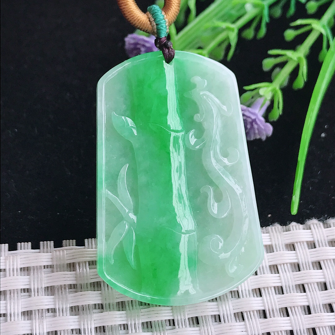 实拍a货翡翠44.5/29.8/5.3老坑精美飘阳绿节节高竹节吊坠翡翠玉坠挂件