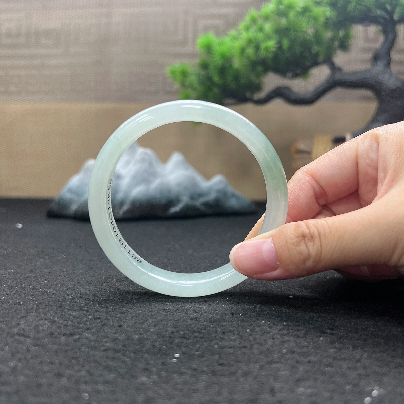 60圈口正圈半山水手镯