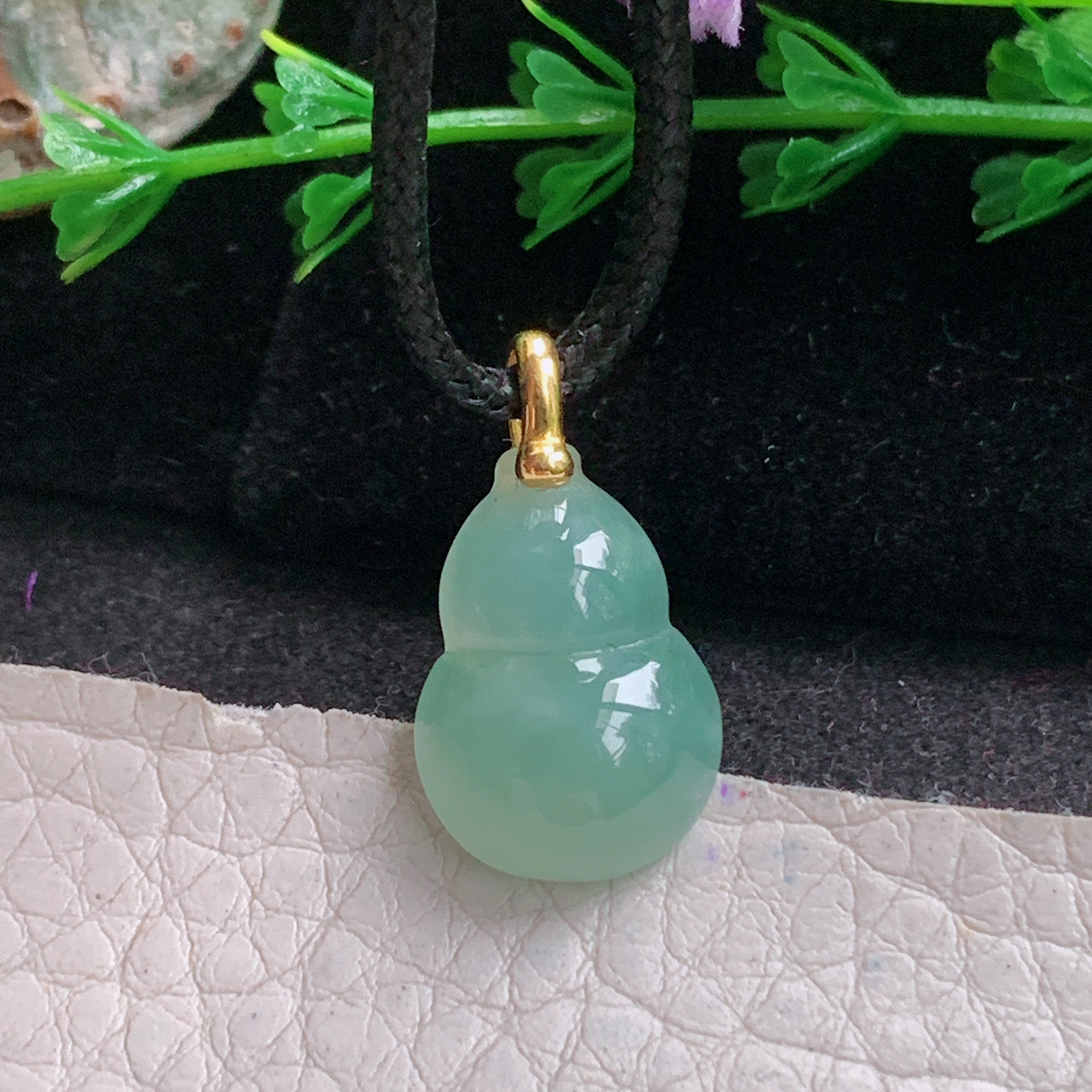 axm实拍23*12.8*5.8缅甸翡翠冰睛水小葫芦吊坠镶金平安锁骨坠