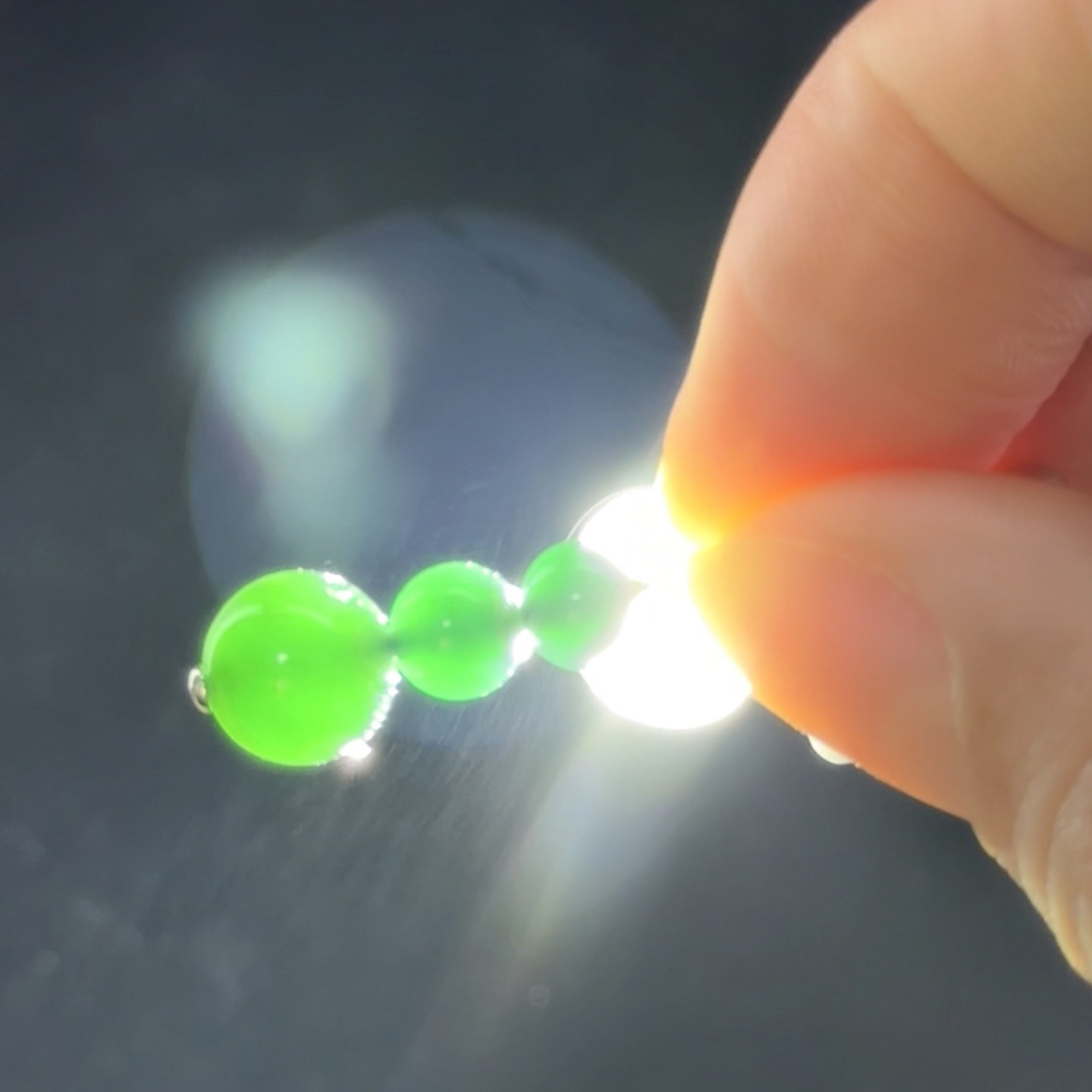 精品18k墨翠珠子耳坠 种好色正 黑度极好 打灯通透 简约大气