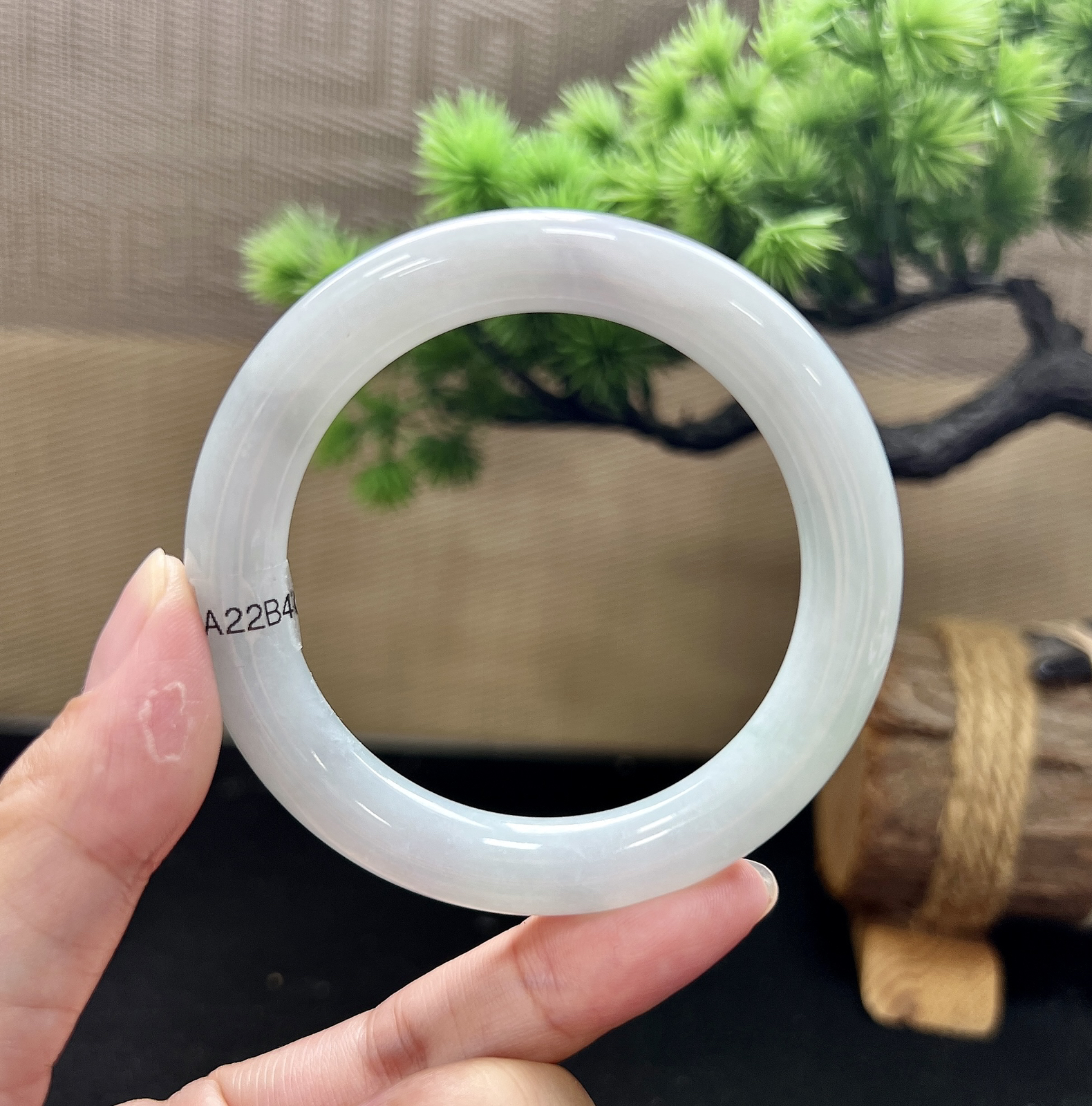 51圈口圆条晴底手镯