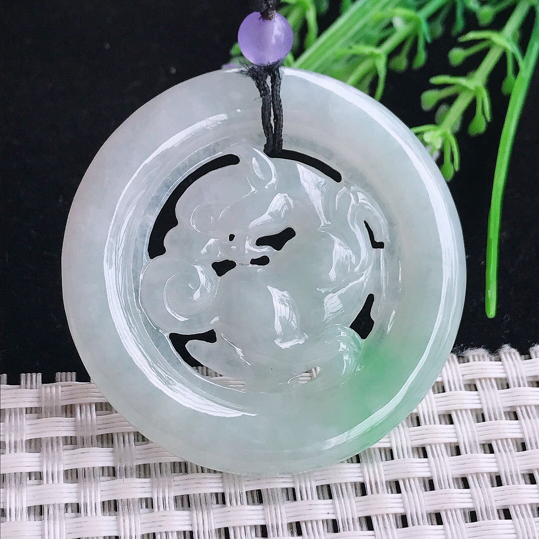 实拍天然a货翡翠48/5.8老坑冰润起胶飘绿麒麟牌吊坠翡翠玉坠挂件