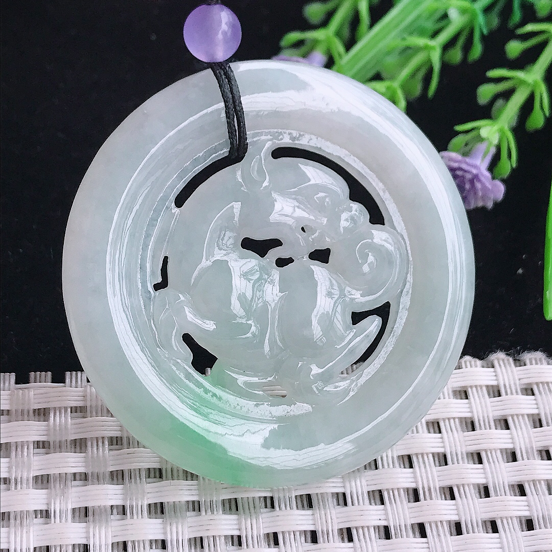 实拍天然a货翡翠48/5.8老坑冰润起胶飘绿麒麟牌吊坠翡翠玉坠挂件