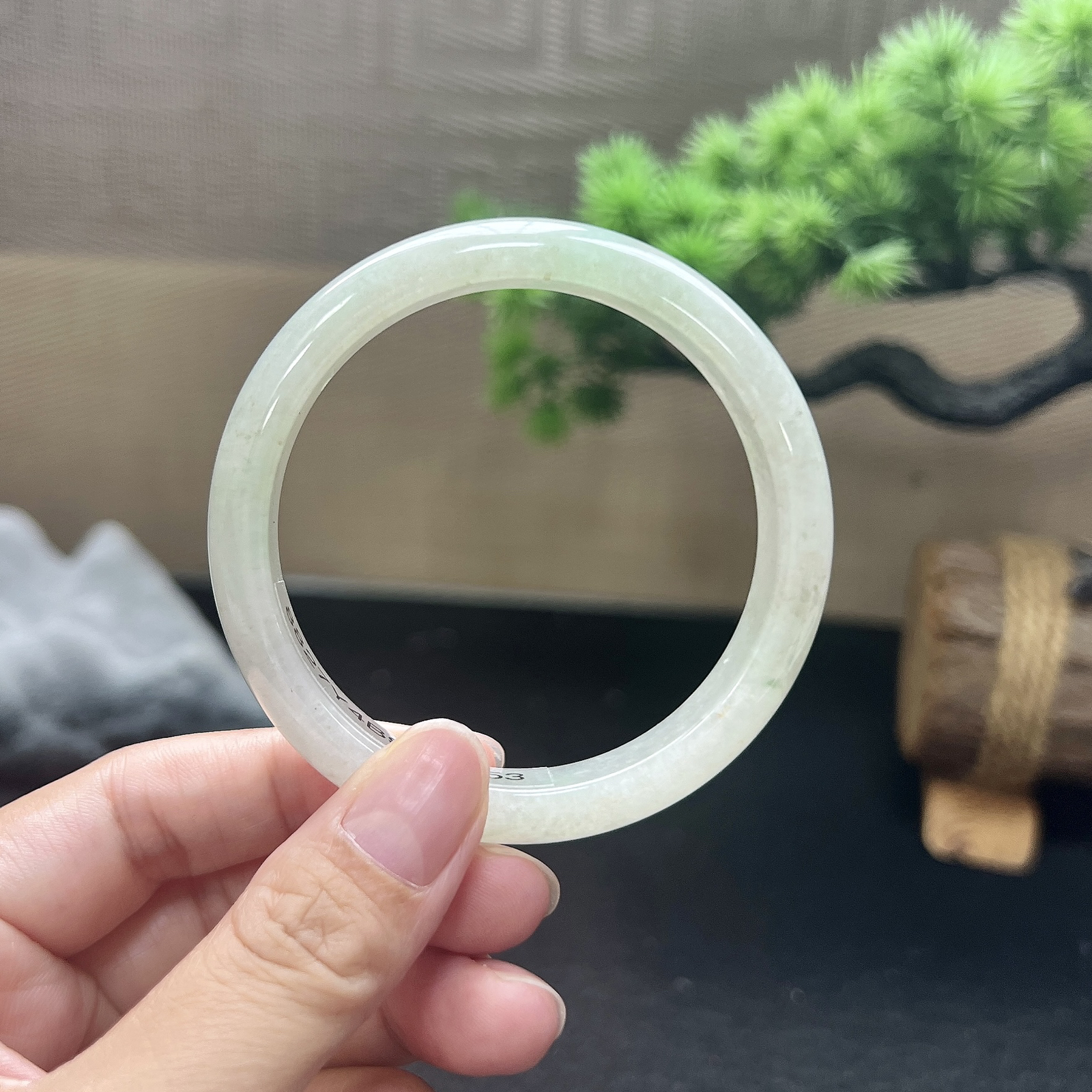 56圈口正圈飘花手镯