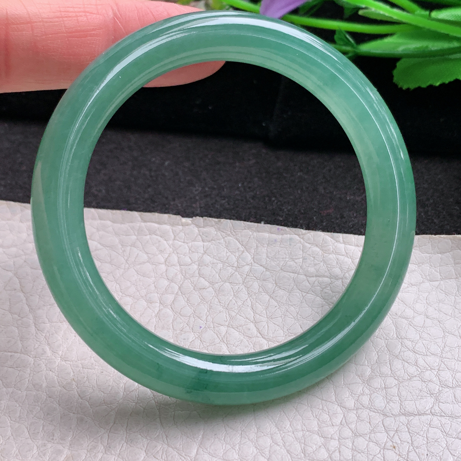 xc冰绿款54*9.2美人镯 天然缅甸翡翠a货手镯冰绿圆条叮当镯