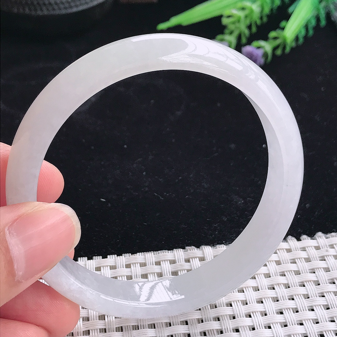 实拍A货翡翠59/11.8/6.8老坑冰透起胶月光白手镯宽边玉镯平安镯