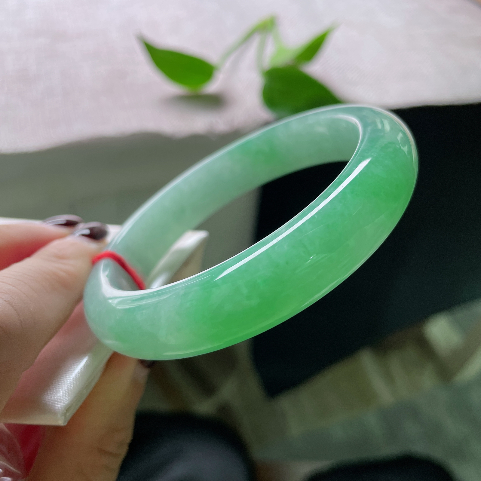 尺寸：60.5/13/8.8，满色正圈，大圈口，贵气十足。ss51672a..