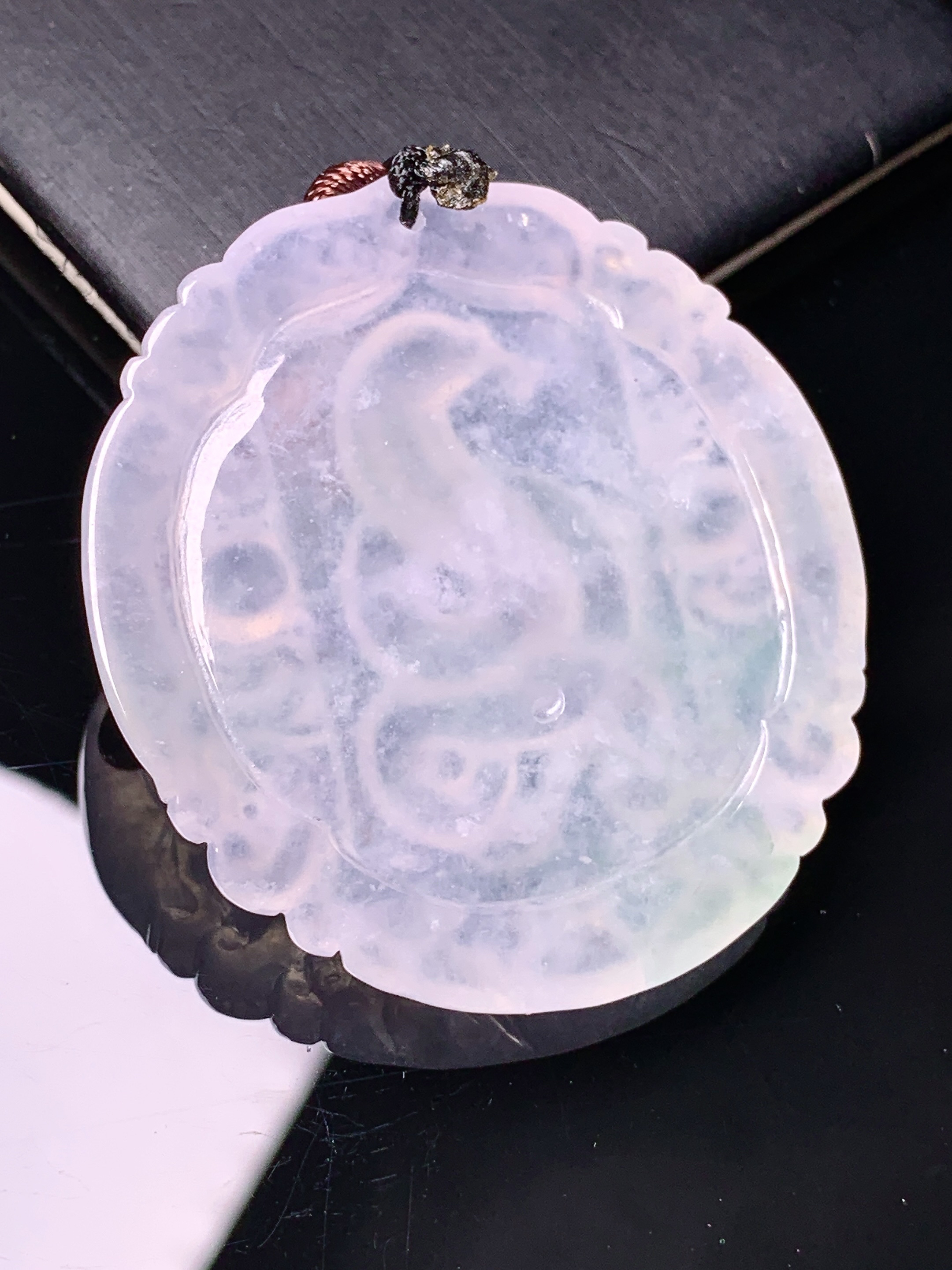 冰种生肖蛇吊坠 玉质细腻 色泽艳丽清新 水润亮眼 整体尺寸46*44*4.6b2