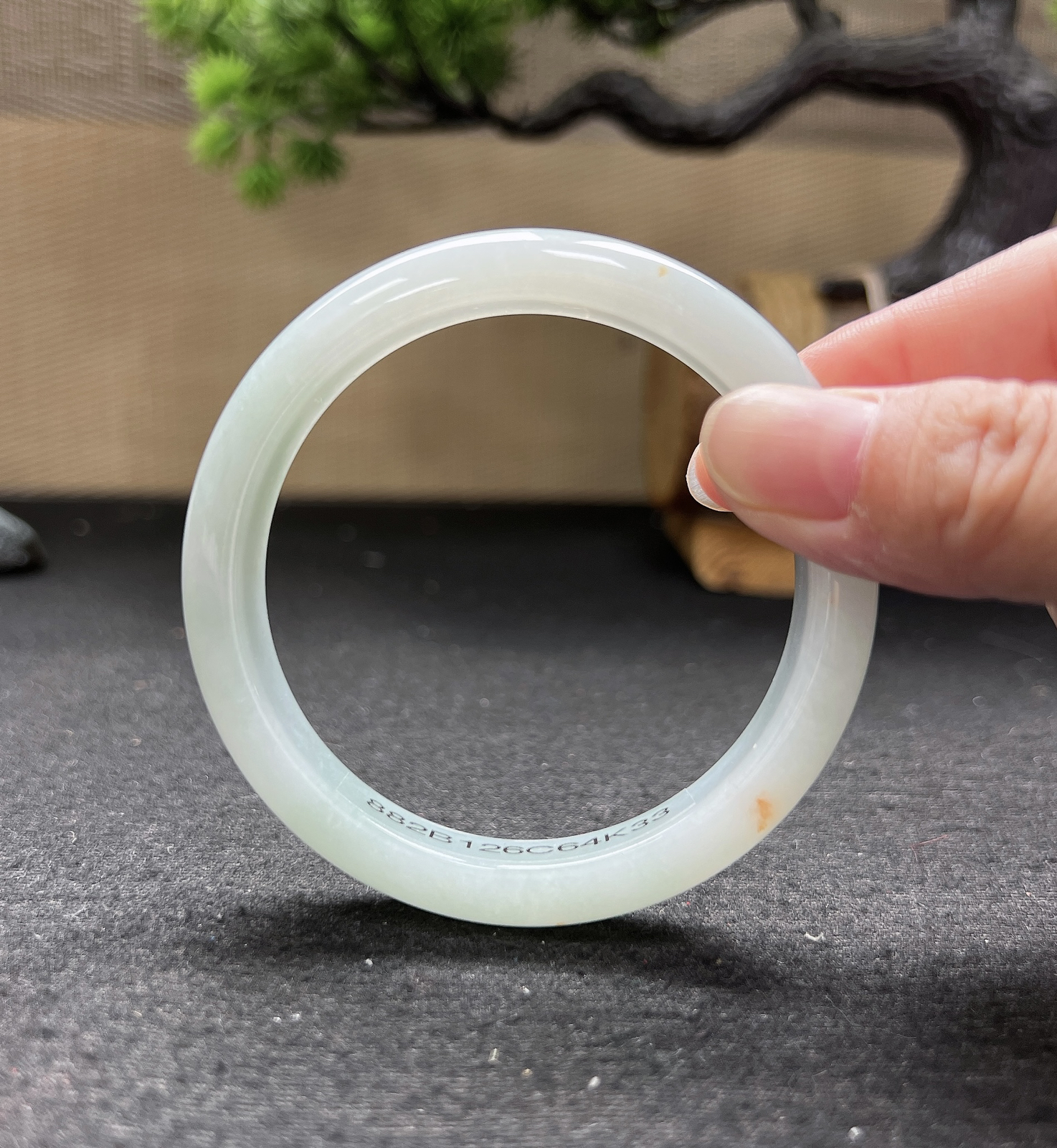 57圈口正圈晴底洒金手镯