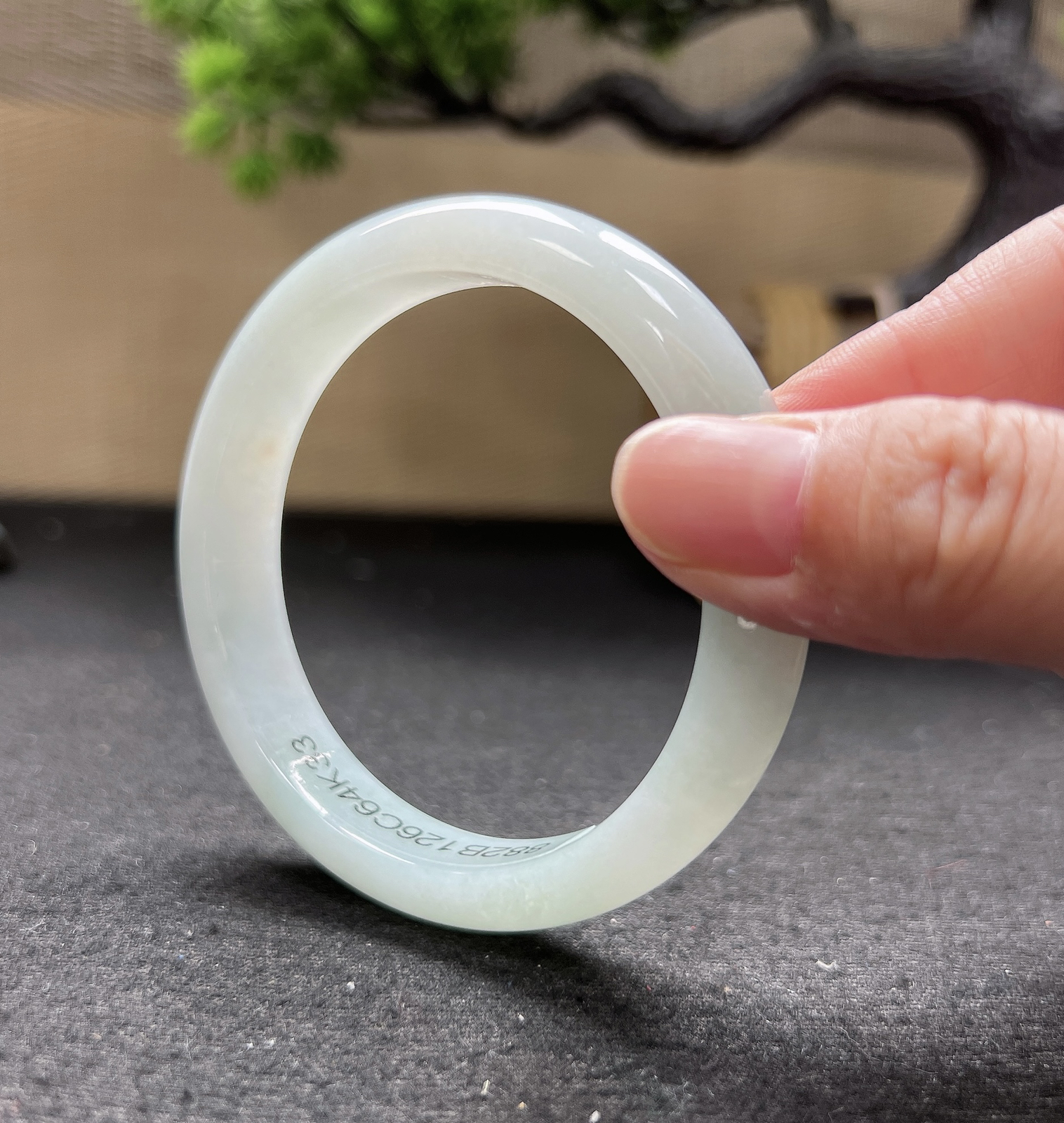 57圈口正圈晴底洒金手镯