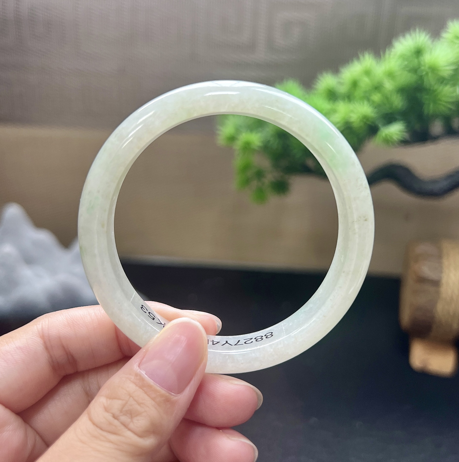 56圈口正圈飘花手镯