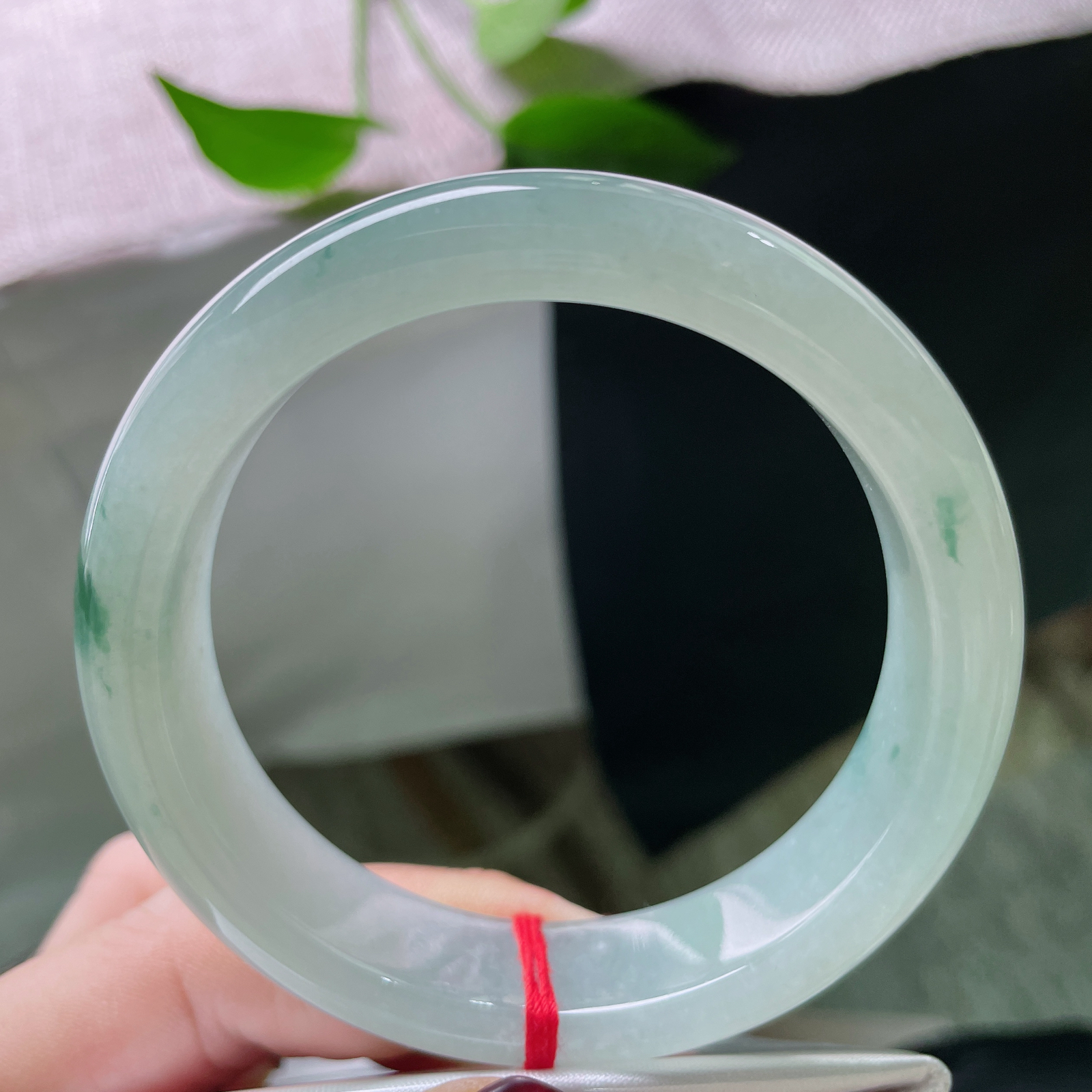 尺寸57.1/14.4/8.2，飘花正圈，底妆细腻，飘花灵动，ss50461a..