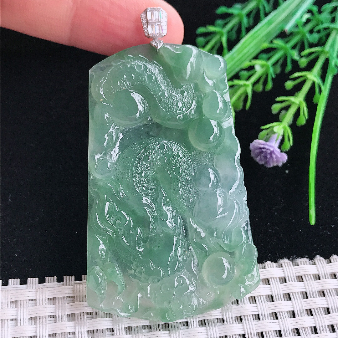 实拍a货翡翠61.5/39.2/5.5老坑18k金镶嵌冰透果冻冰晴绿龙牌吊坠翡翠玉坠挂件