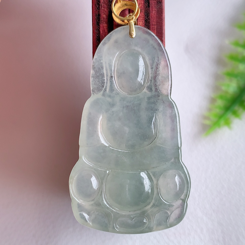 18k金扣冰润精雕观音吊坠，法相端庄大气，工艺精湛，种色浓郁，细腻饱满冰润，种老水足，收藏佳品，佩戴大气  W   003.22尺寸：37.7-21.7-4.2mm