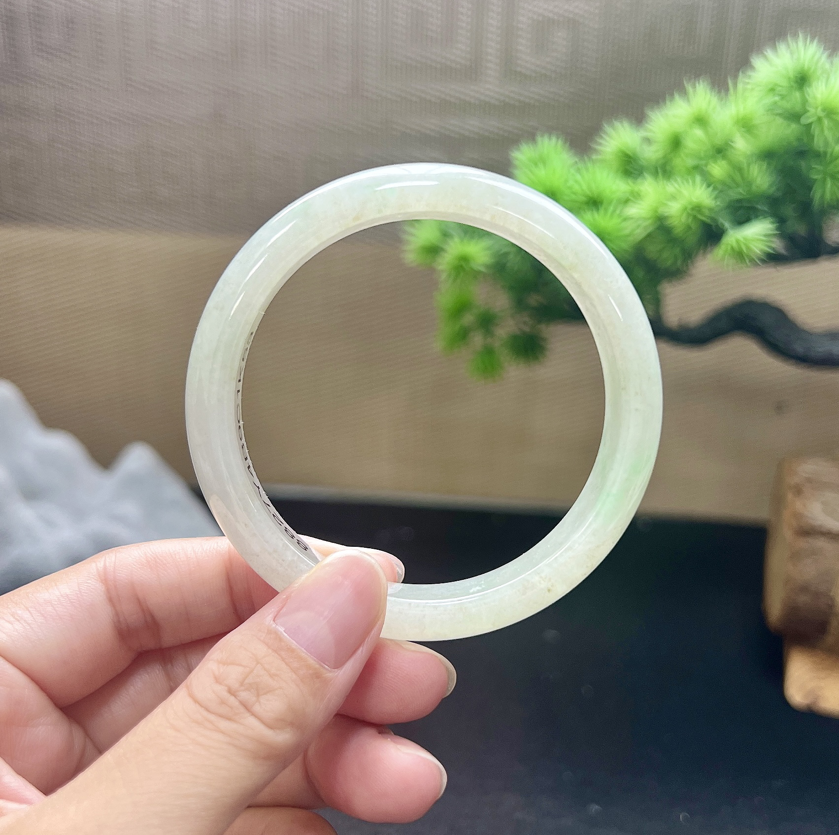 56圈口正圈飘花手镯