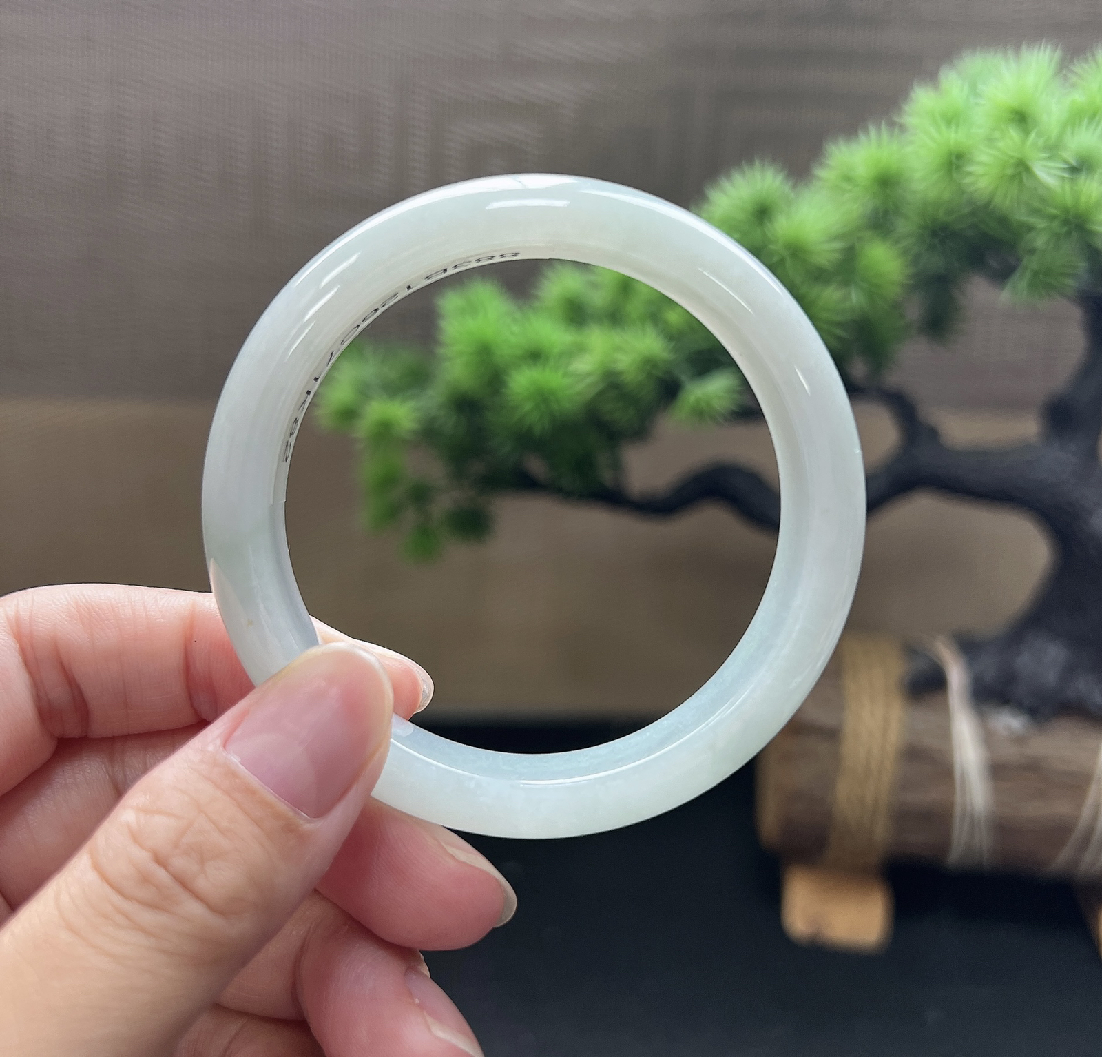 53圈口正圈淡晴底手镯