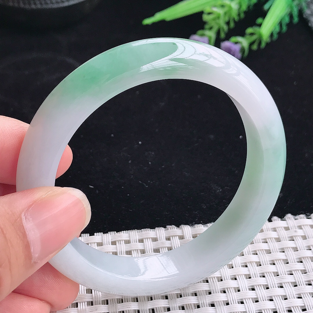 实拍A货翡翠55/12.1/8.6老坑冰润飘花手镯宽边玉镯平安镯