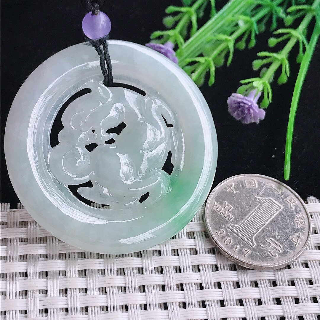 实拍天然a货翡翠48/5.8老坑冰润起胶飘绿麒麟牌吊坠翡翠玉坠挂件