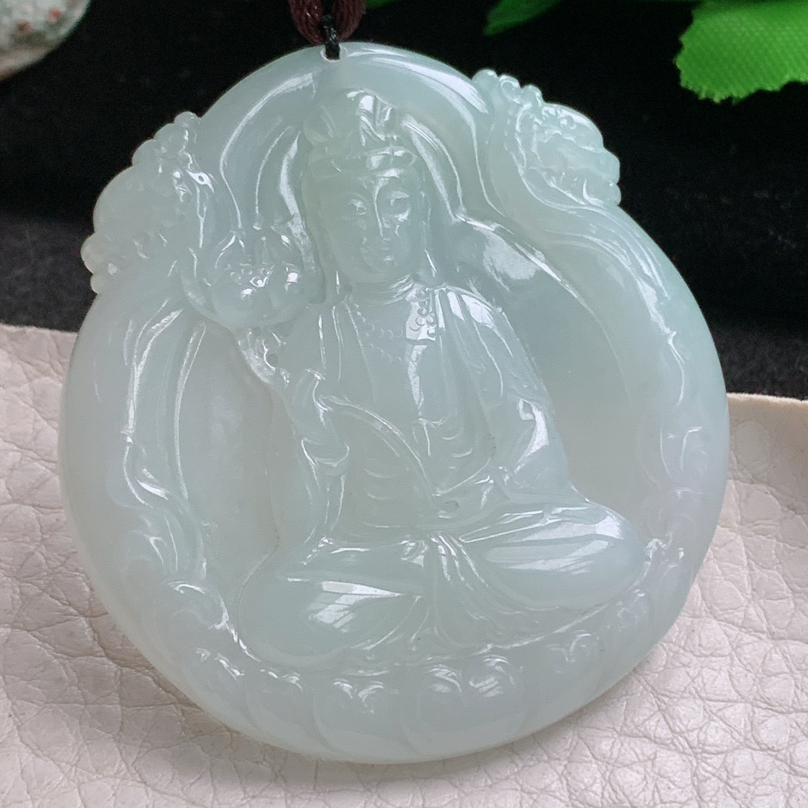 Bg实拍51.5*48*5.8缅甸翡翠浅绿大势至观音菩提吊坠持莲观世音