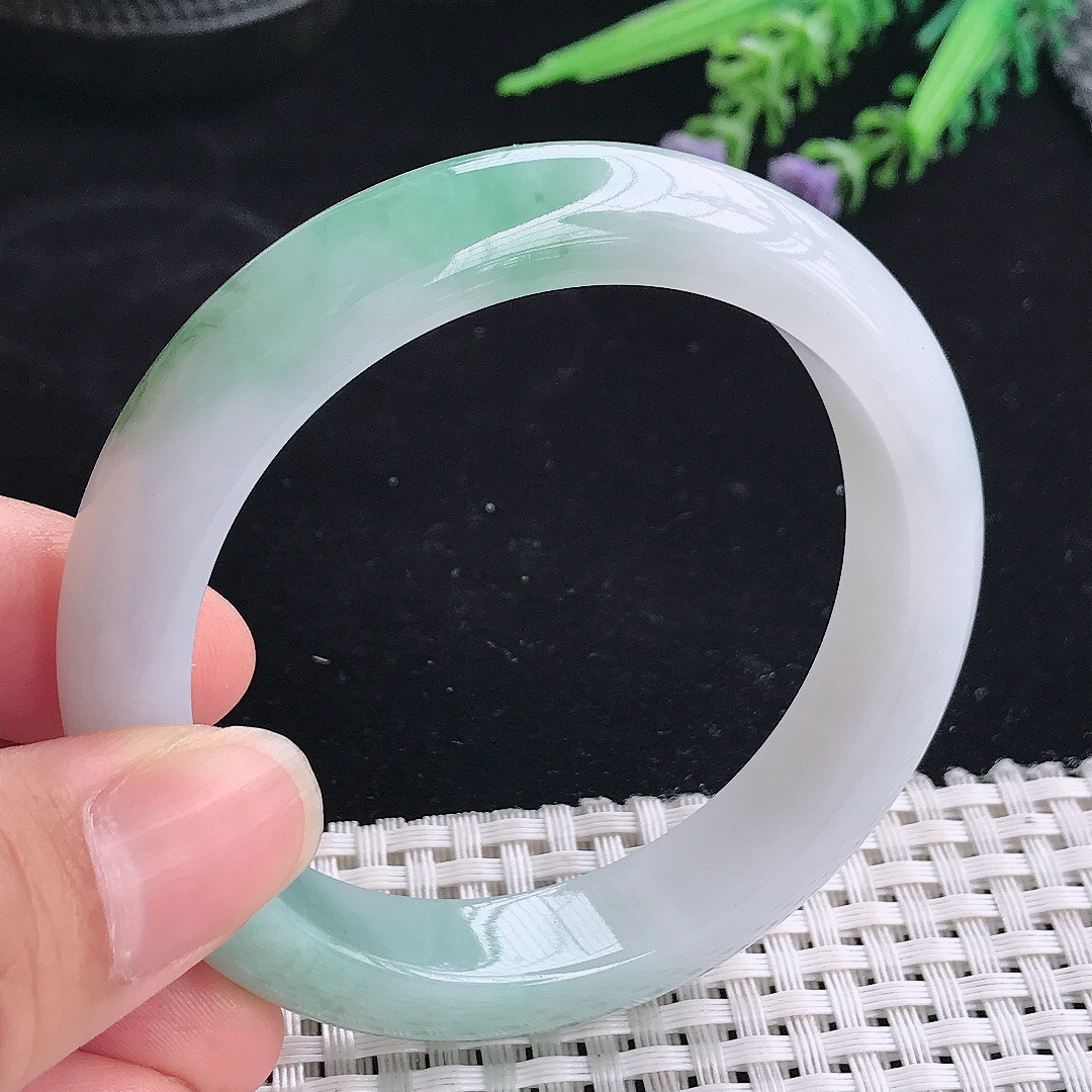 实拍A货翡翠55/12.1/8.6老坑冰润飘花手镯宽边玉镯平安镯