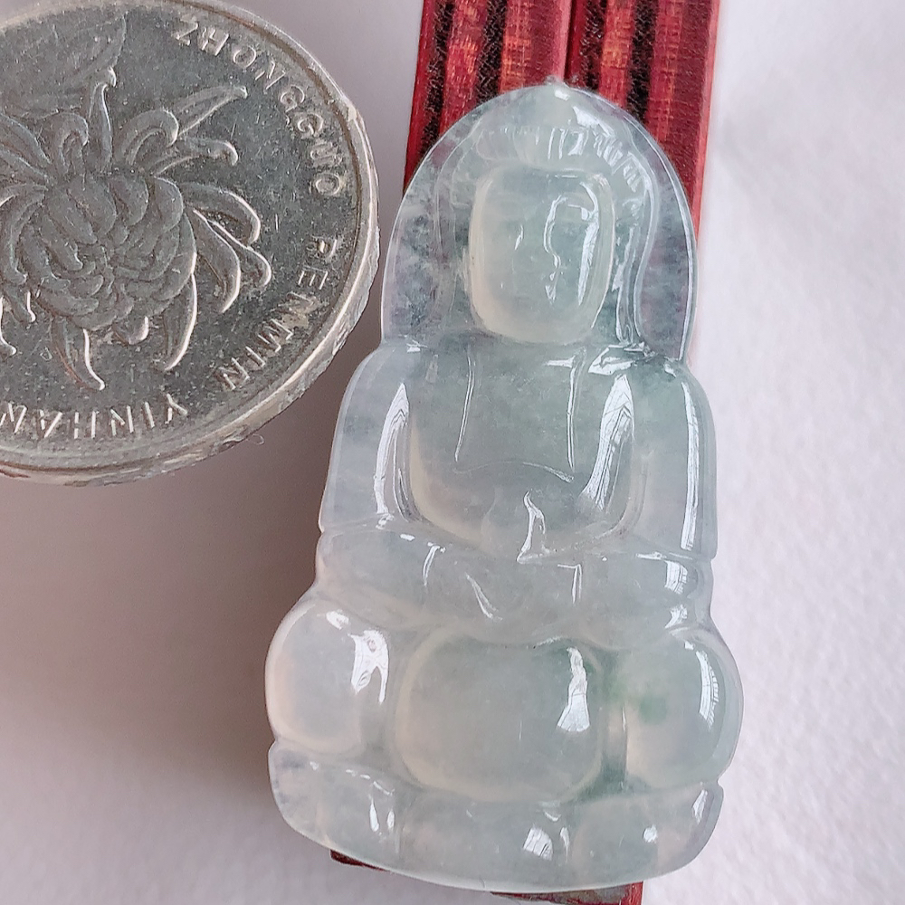 冰润精雕观音吊坠，法相端庄大气，工艺精湛，种色浓郁，细腻饱满冰润，种老水足，收藏佳品，佩戴大气  W   003.22尺寸：36.6-20.9-3.9mm