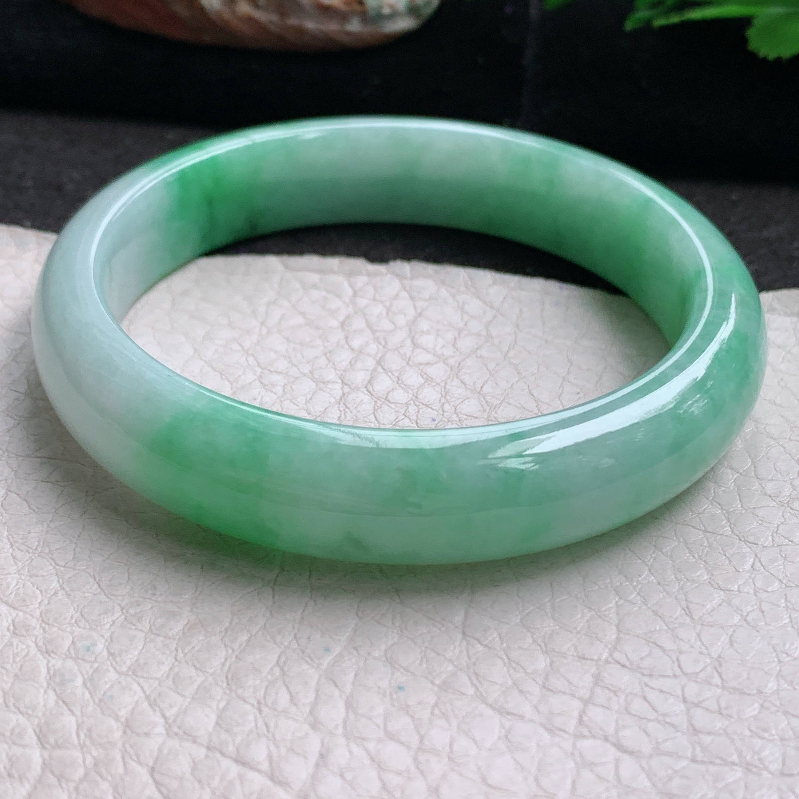 xx实拍58*12.5*8.2平安镯 天然缅甸翡翠a货手镯飘绿正圈玉镯子