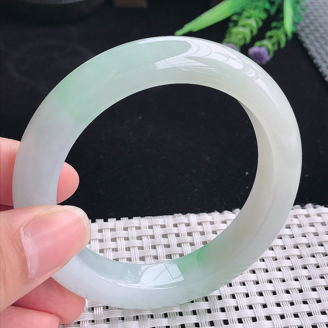 实拍A货翡翠57/12.1/10老坑冰胶水灵手镯宽边玉镯平安镯