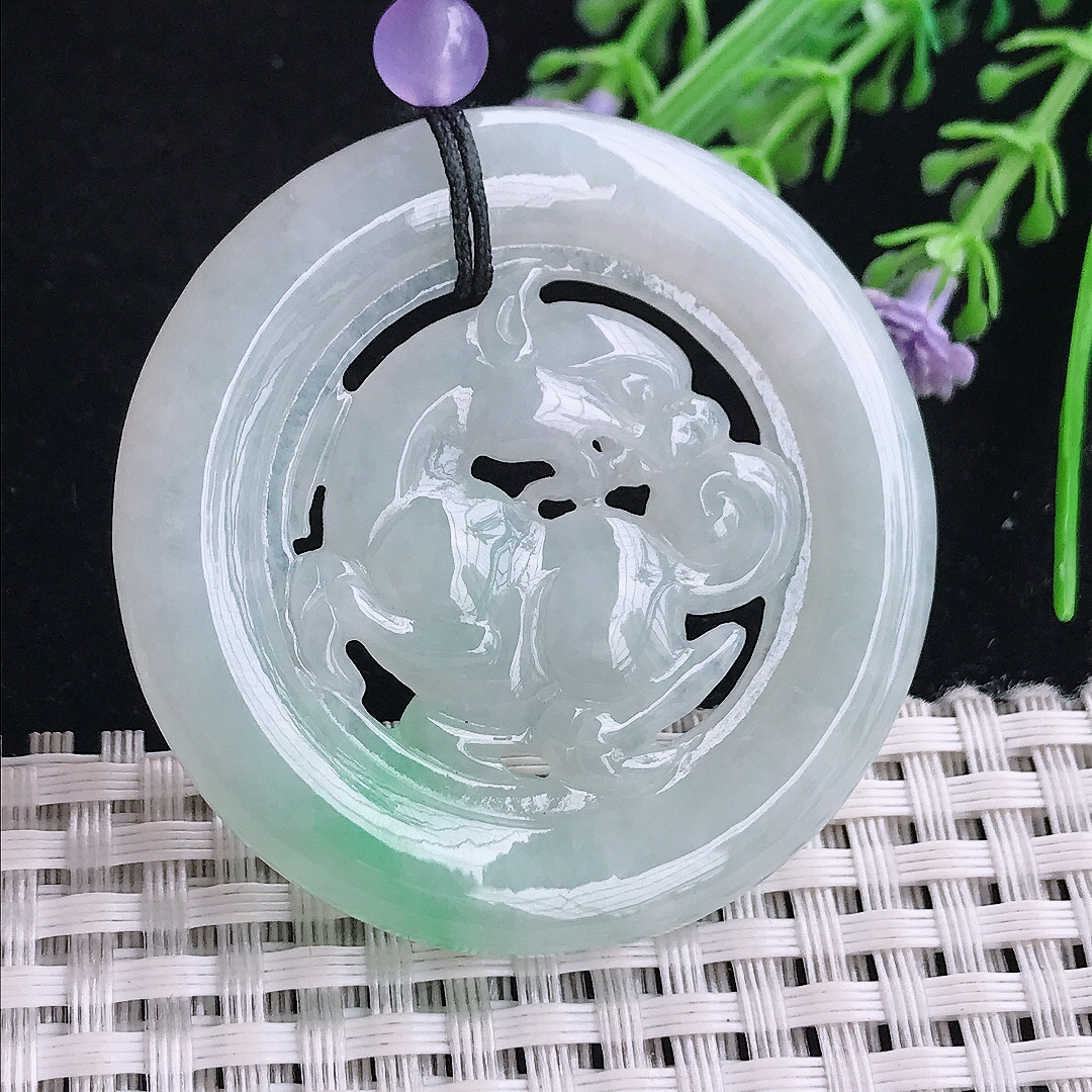 实拍天然a货翡翠48/5.8老坑冰润起胶飘绿麒麟牌吊坠翡翠玉坠挂件