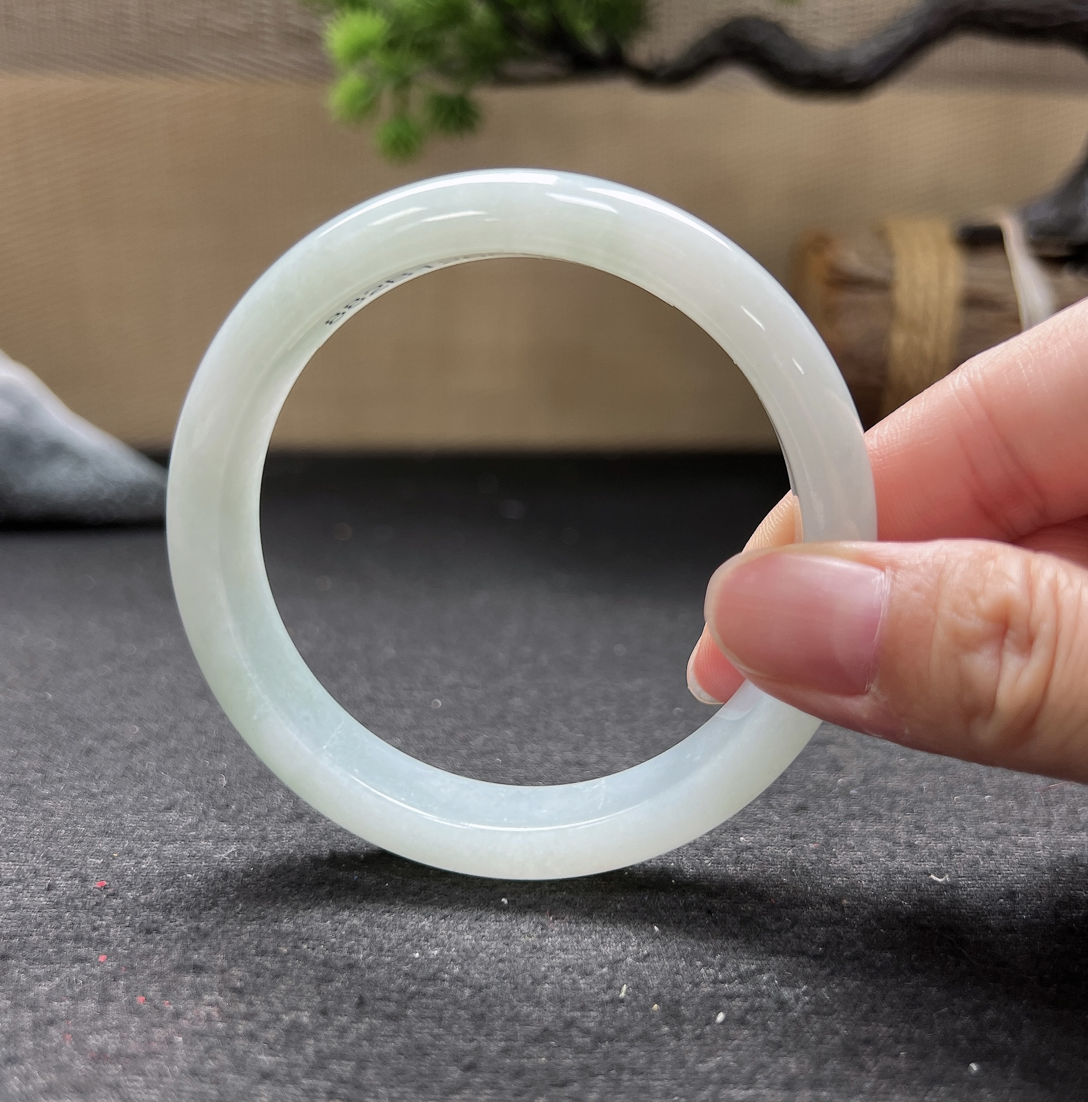 57圈口正圈晴底洒金手镯