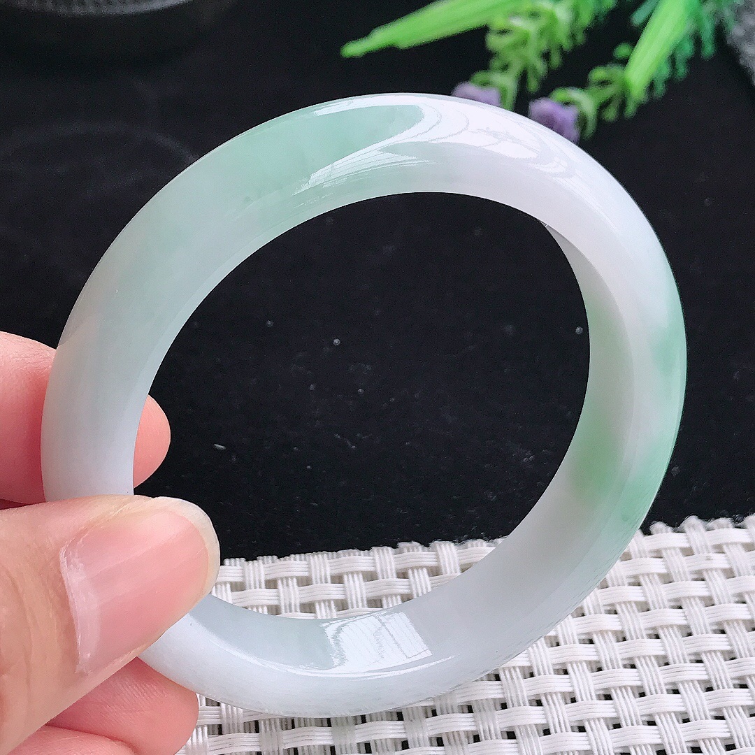 实拍A货翡翠55/12.1/8.6老坑冰润飘花手镯宽边玉镯平安镯