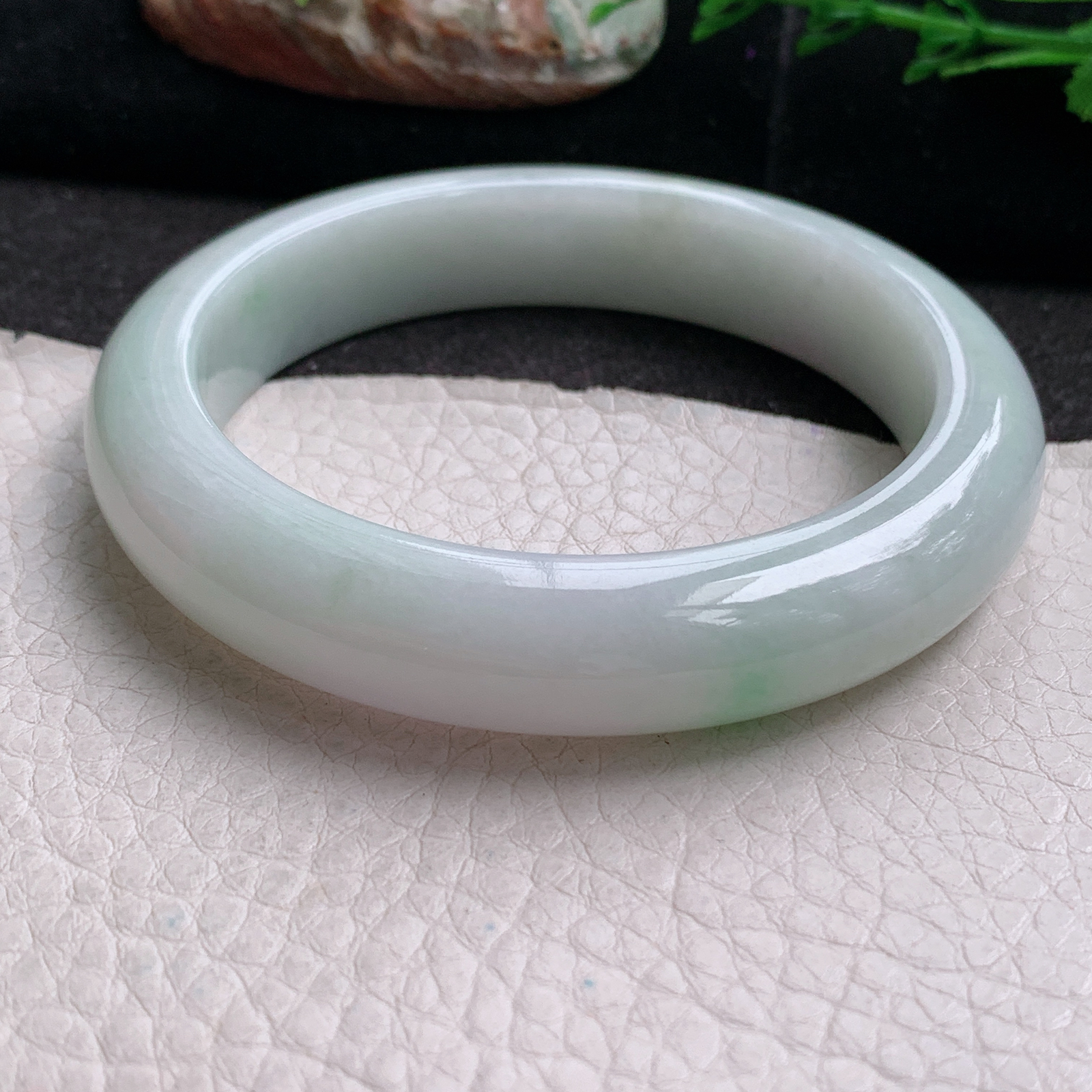 xx实拍57.5*12.5*9平安镯 天然缅甸翡翠a货手镯飘绿清新玉镯子