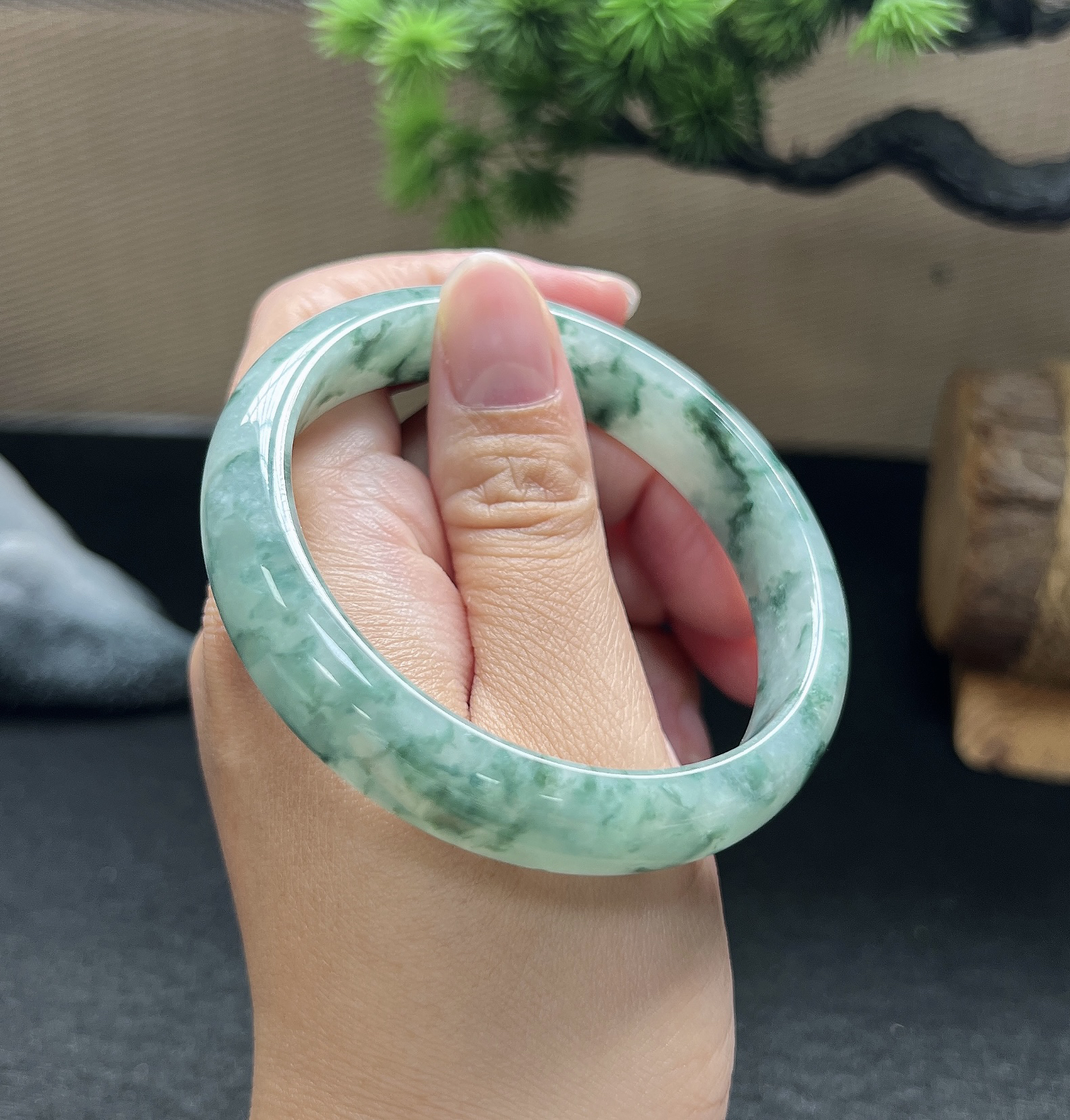 57.5圈口正圈飘花手镯