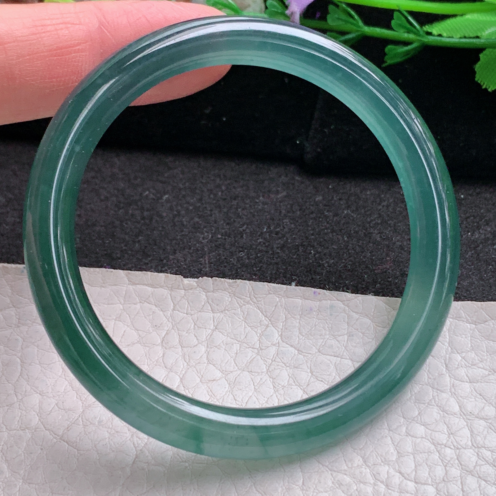 yh小圈口51.3*7*7.5美人镯 天然翡翠a货手镯冰绿圆条玉镯子