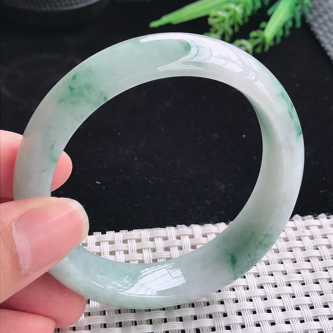 实拍A货翡翠58.5/15.8/8.8老坑精美温润飘花轮胎手镯宽边玉镯平安镯