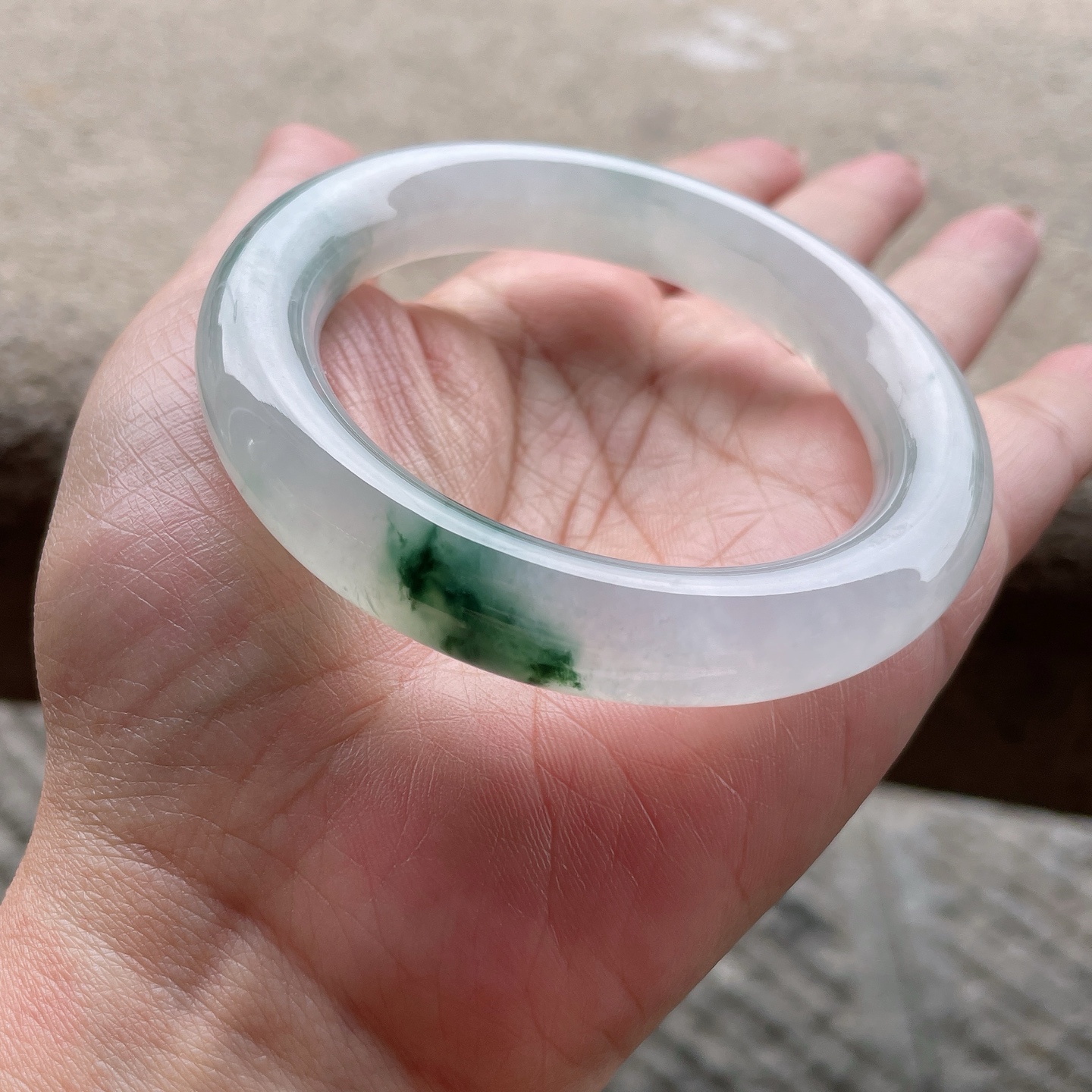 圆条52 53，52.6-11.1-10.5，0423M6，冰种飘花，晶莹剔透，水润，种老，有纹