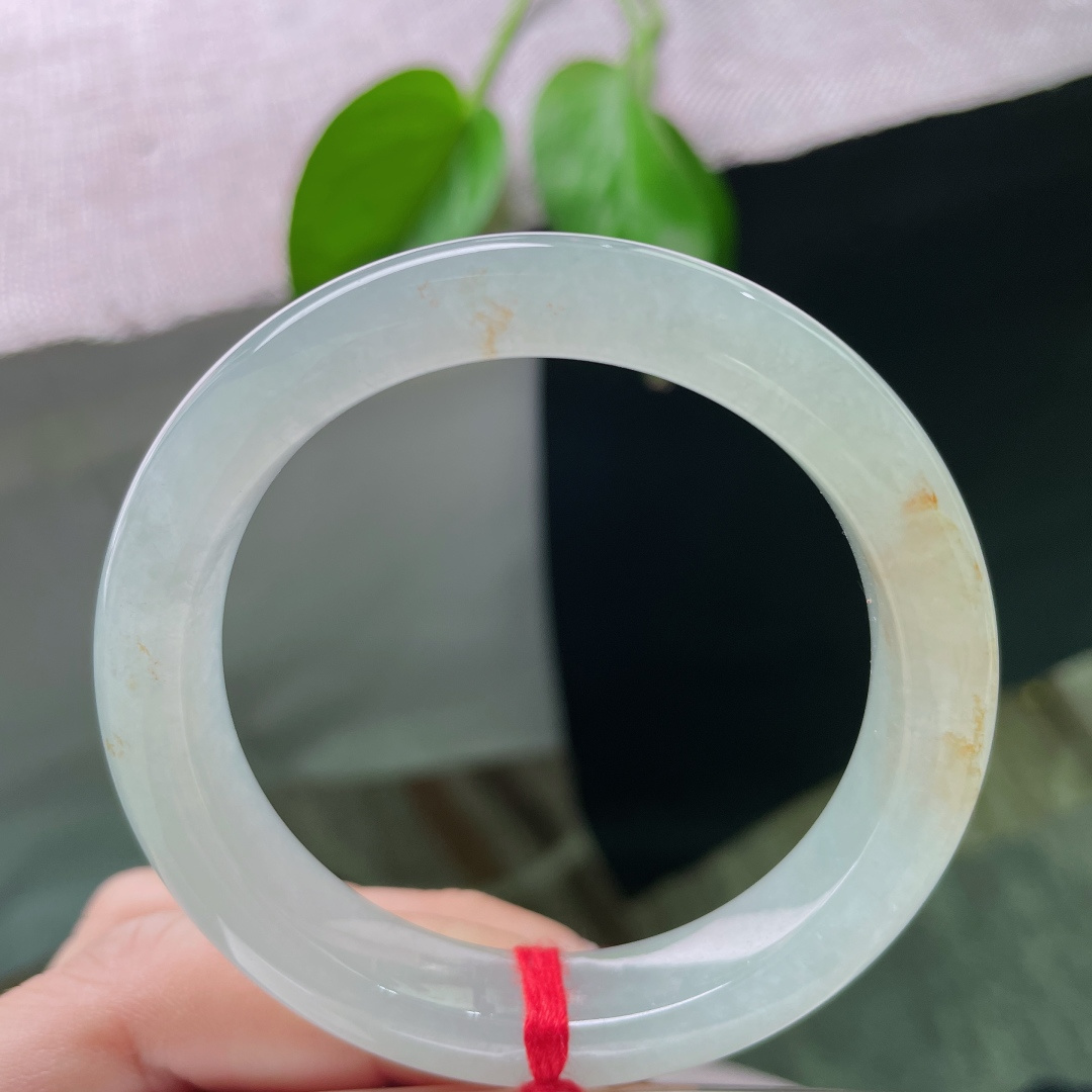 51.8/11.2/8.5，冰晴底正圈，洒金，冰为骨，晴为魂，清冷美人镯。一点皮纹，ss51773a