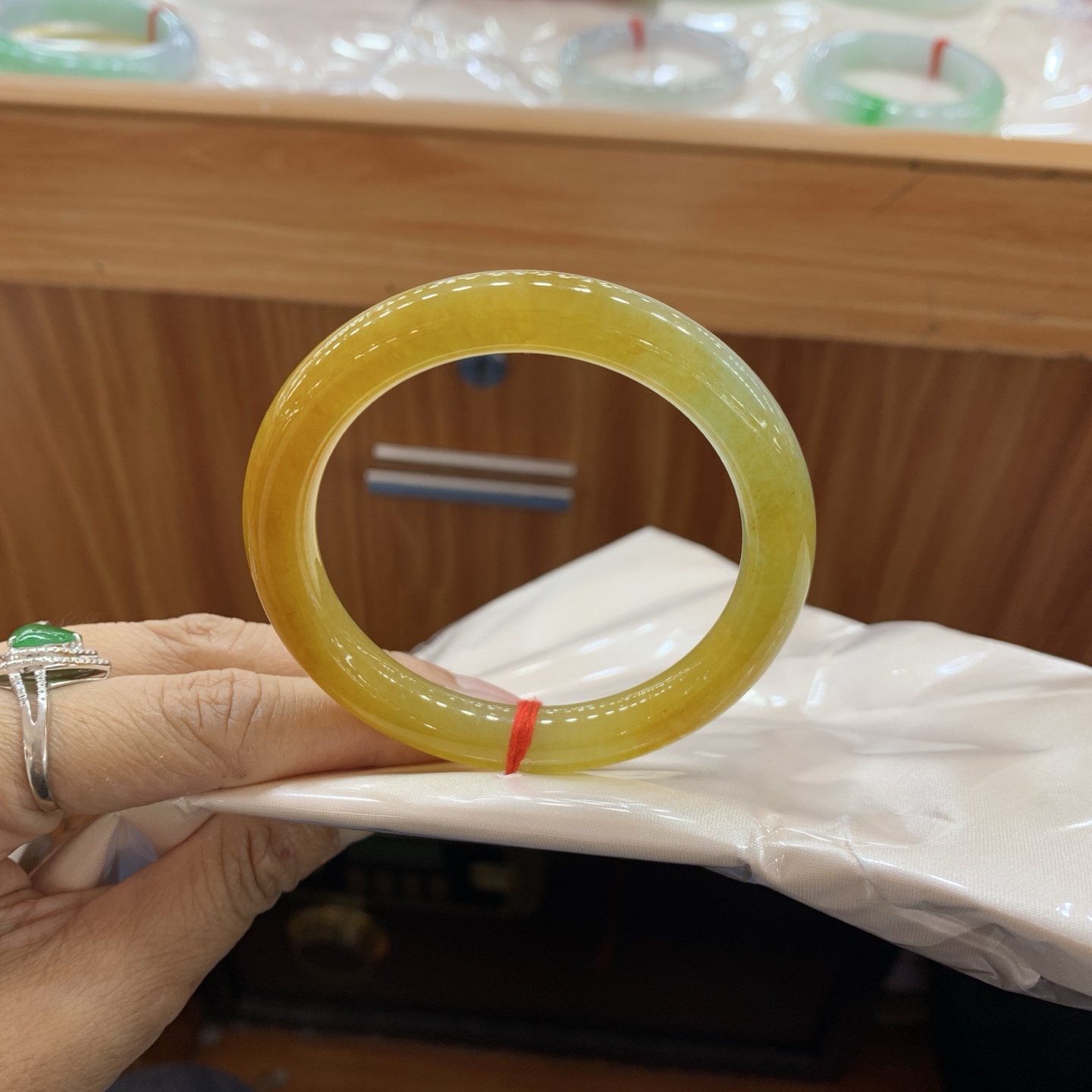 04224053.8-9.5-8.9冰黄翡圆条