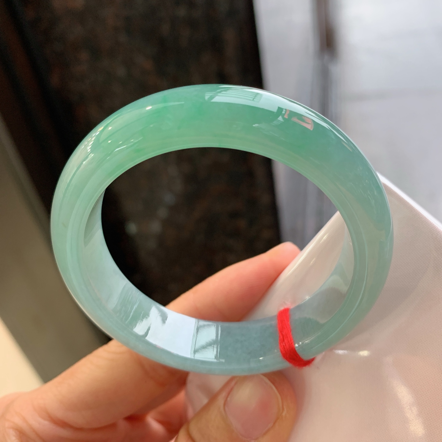 正圈冰种飘花，无裂，尺寸：52.8/13.2/7.8，版型好