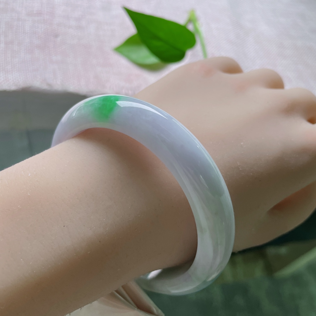 59.4/12.8/8.6，春带彩正圈，一抹翠色洋溢着生机与活力，水润，贵气，皮纹，ss51101a