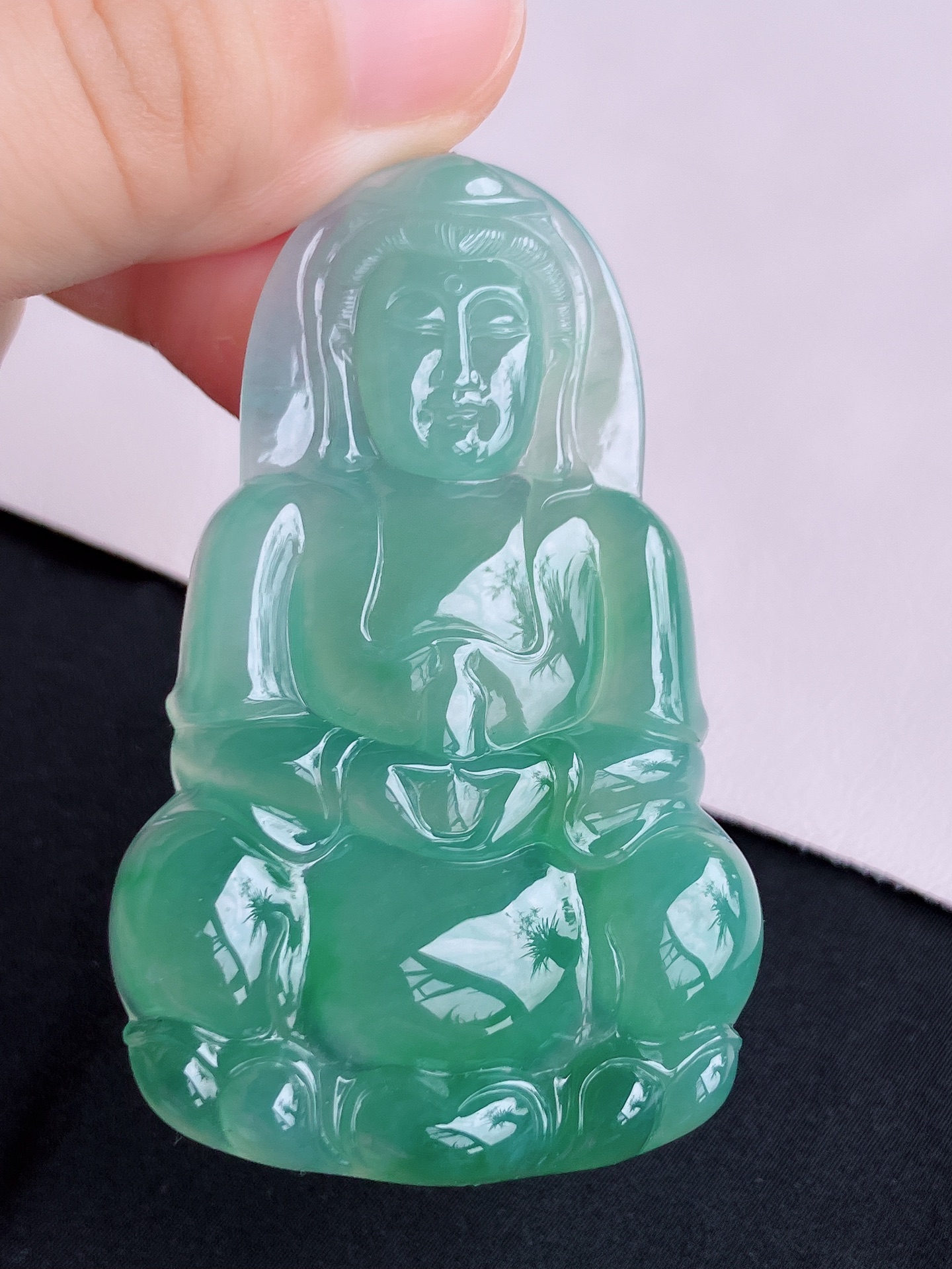 ️，底色大观音，晶莹剔透，面容慈祥，尺寸65/39.6/6.3，自然光实拍