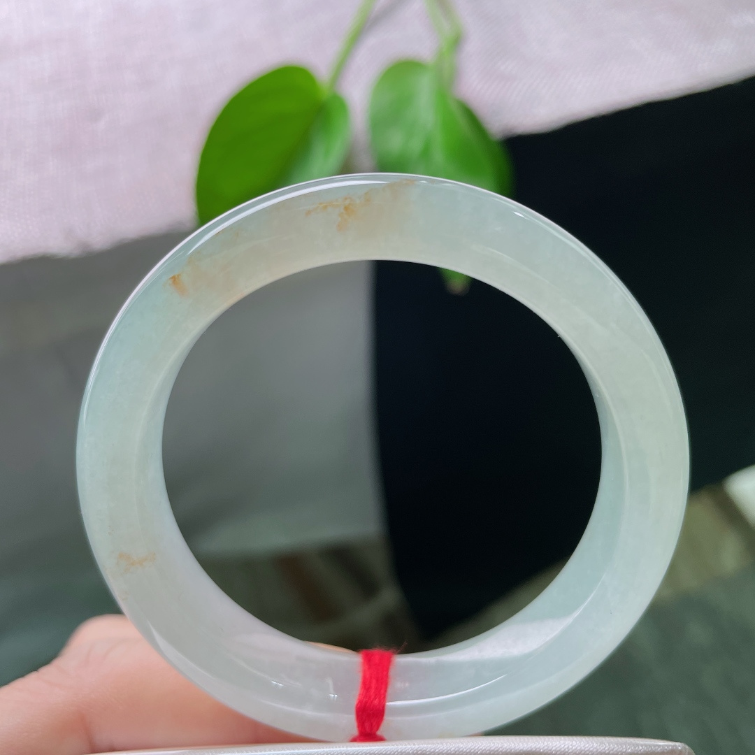 51.8/11.2/8.5，冰晴底正圈，洒金，冰为骨，晴为魂，清冷美人镯。一点皮纹，ss51773a