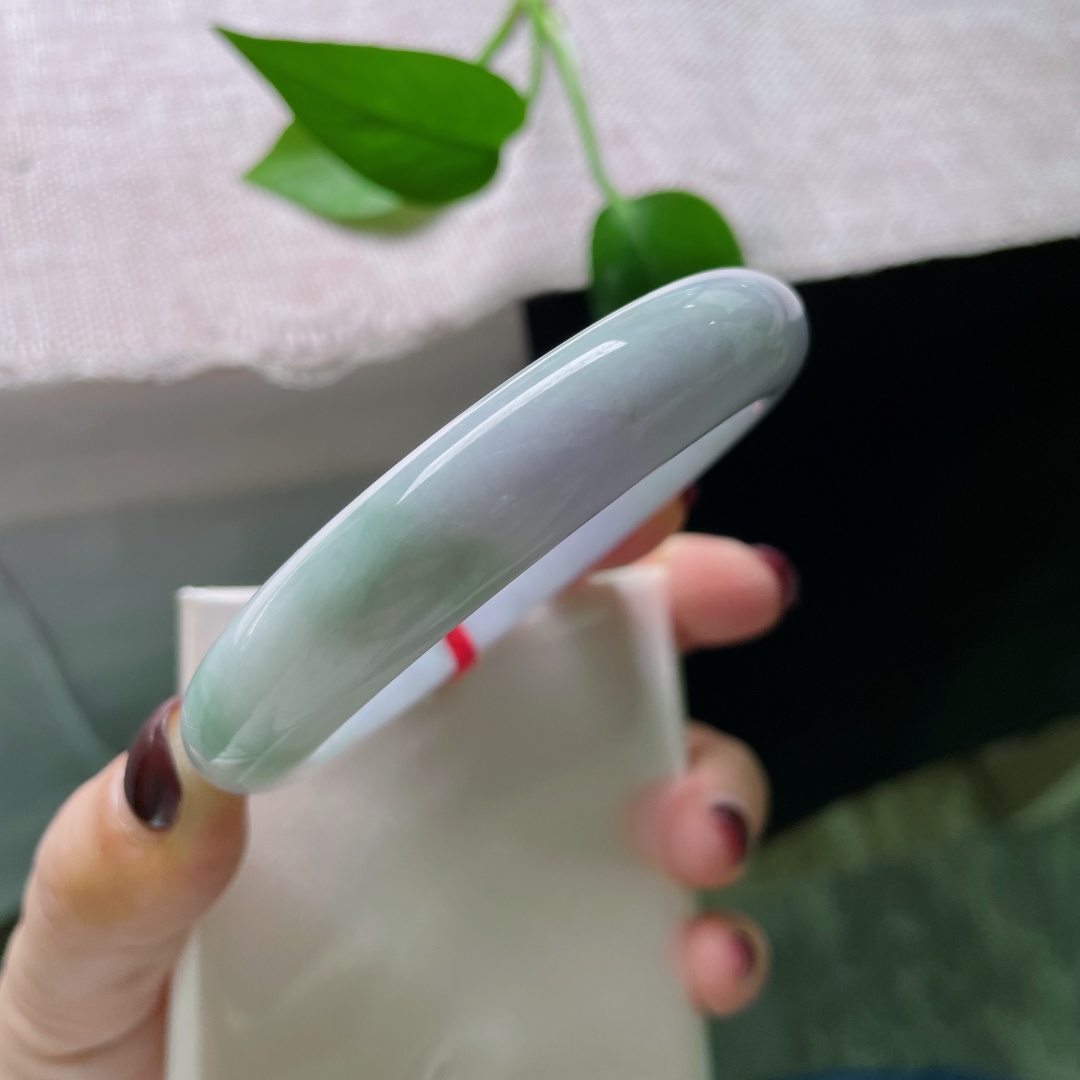 59.4/12.8/8.6，春带彩正圈，一抹翠色洋溢着生机与活力，水润，贵气，皮纹，ss51101a