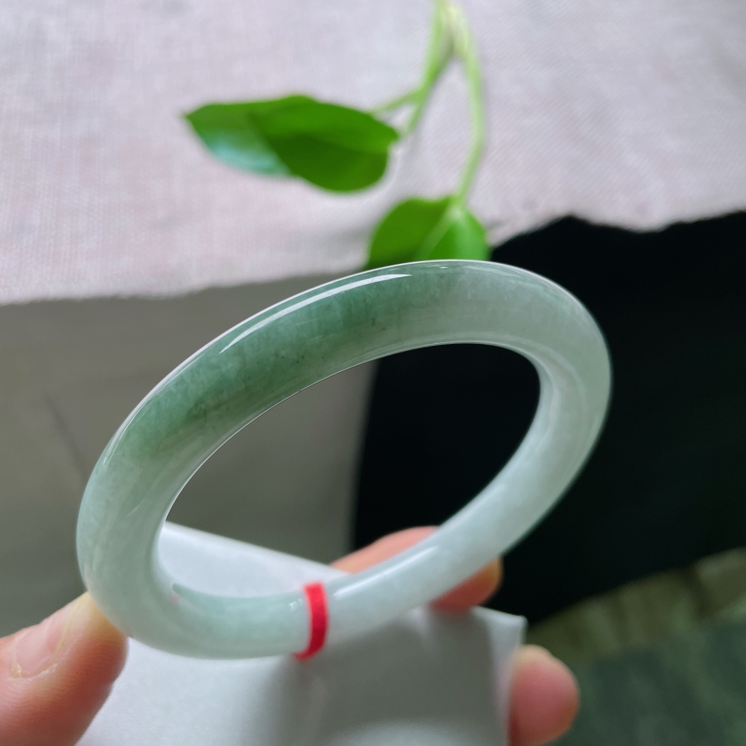 57.2/9.3，油青圆条，水润，细腻，优雅，甜美，大气，雍容华贵，无裂，ss49245a