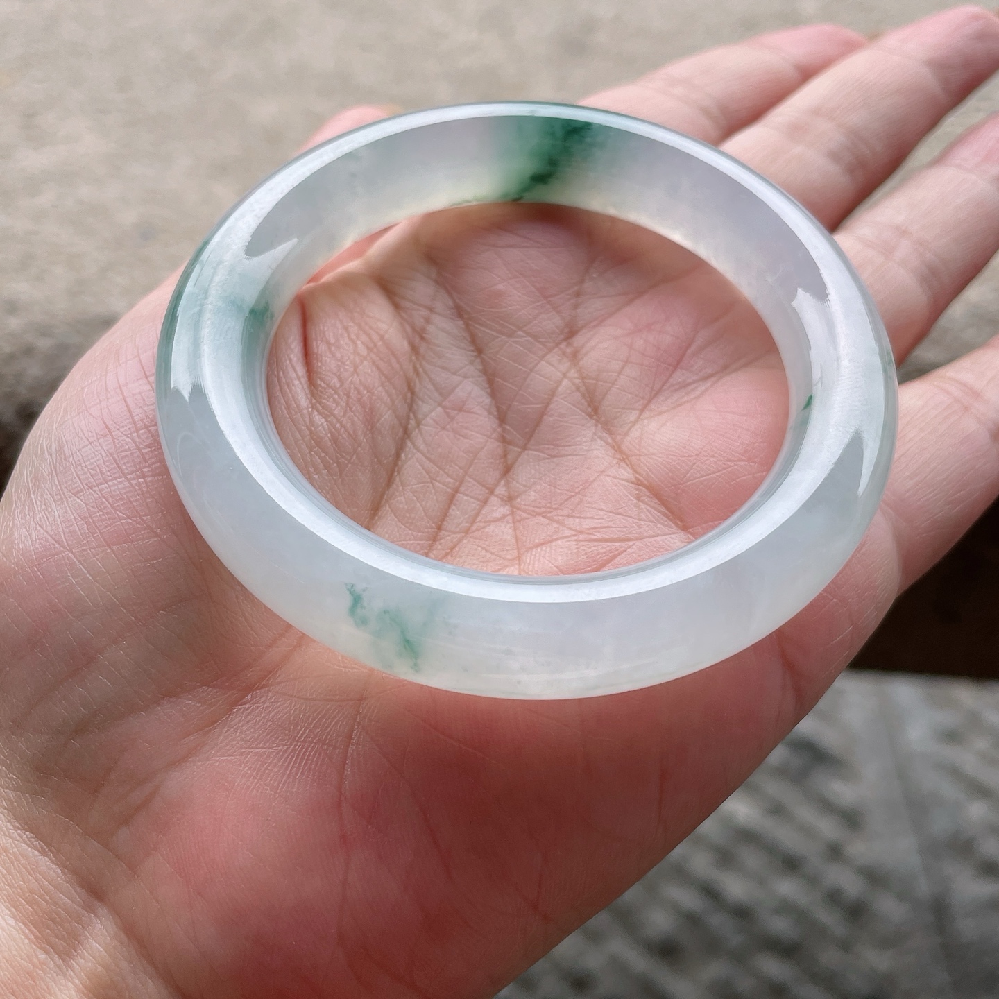 圆条52 53，52.6-11.1-10.5，0423M6，冰种飘花，晶莹剔透，水润，种老，有纹