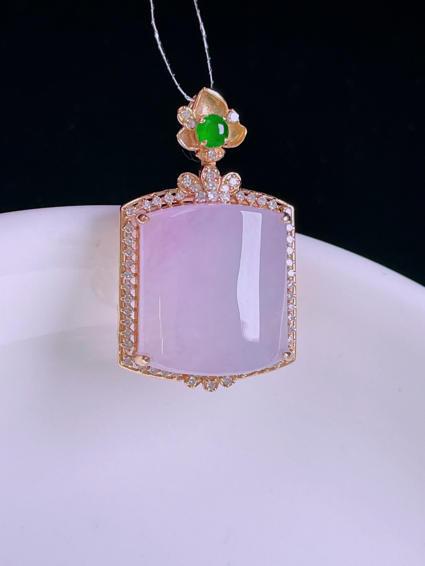 ️超值，冰紫无事牌，老种起光，细底通透，尺寸：26.3/16/8.4。14.5/13.7mm042